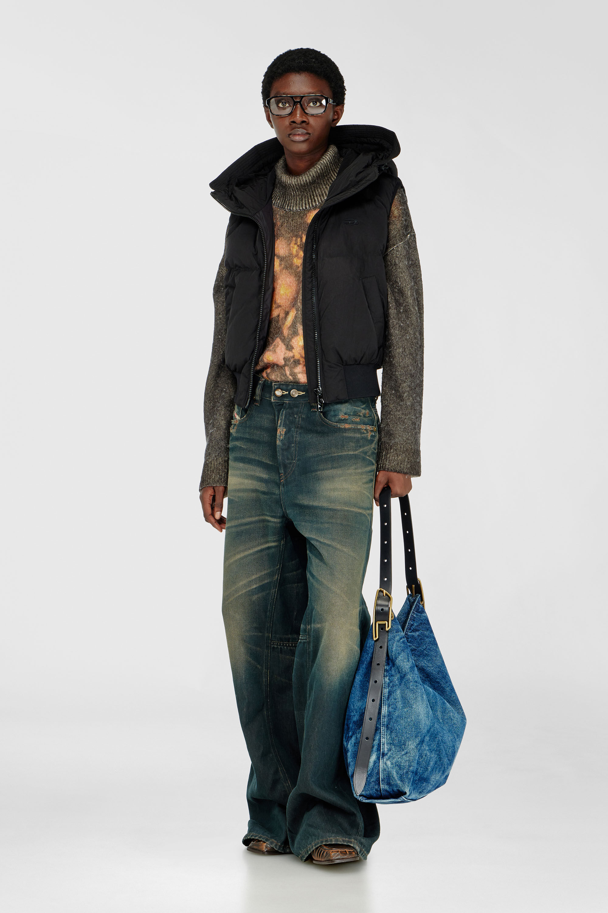 Diesel - W-PEYT-SSL-NEW-P1, Gilet sans manches &agrave; capuche en nylon froiss&eacute; Femme in Noir - 1