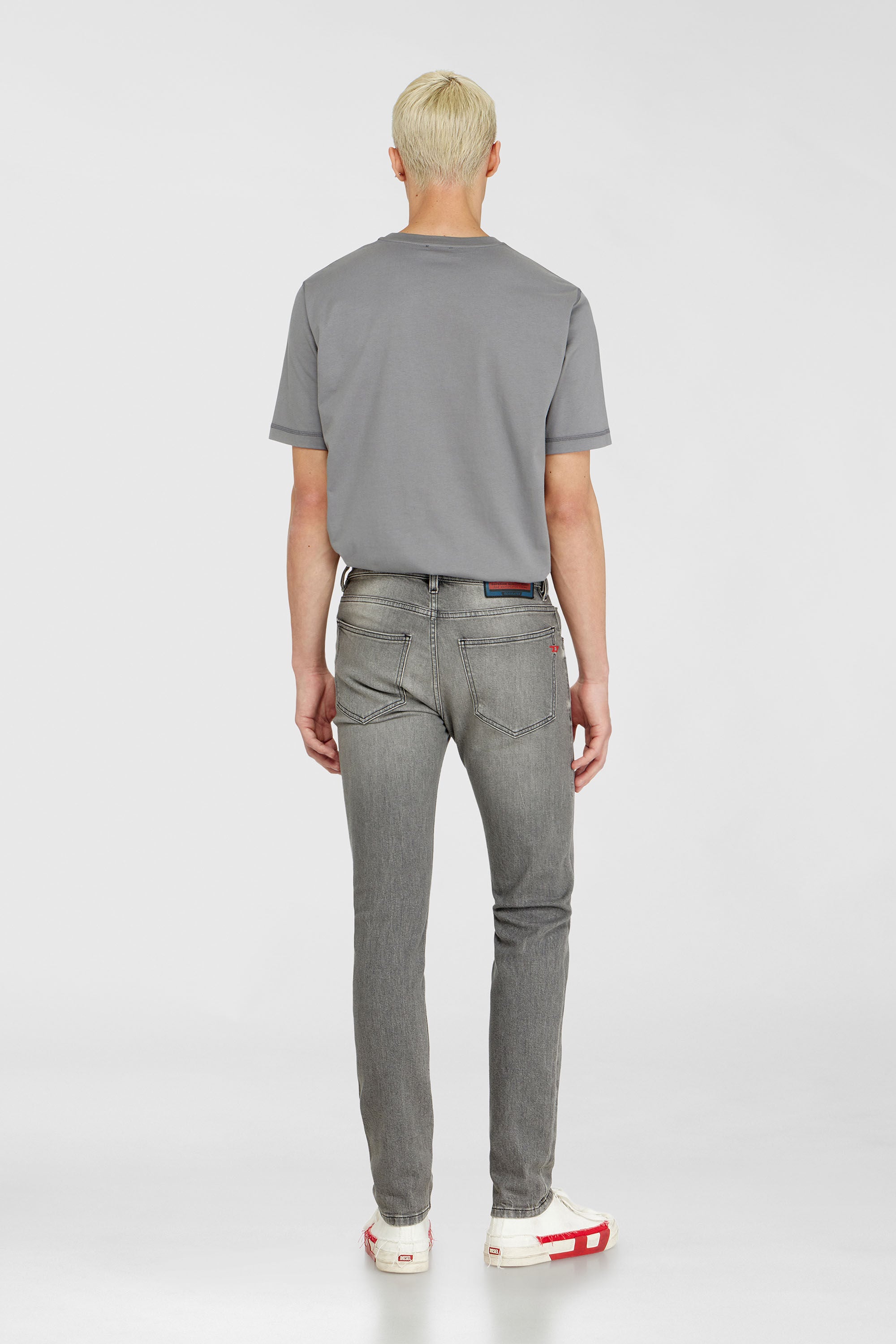 Diesel - Slim Jeans 2019 D-Strukt 0KBBL Homme, Gris Clair - Image 3
