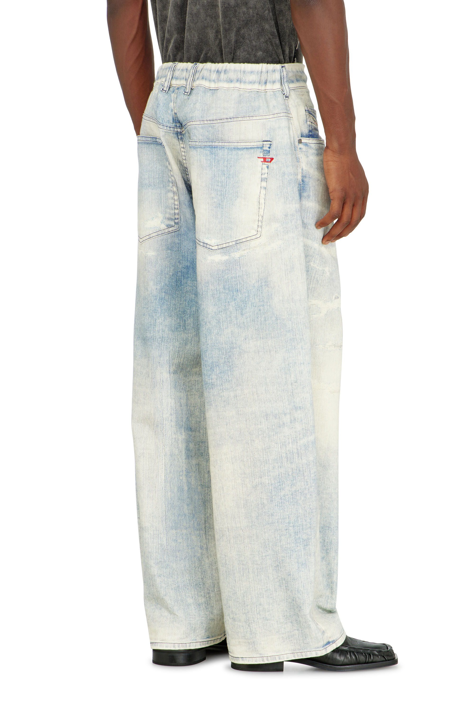 Diesel - Relaxed 2097 D-Enim-M Joggjeans&reg; 068XM Mixte, Bleu Clair - Image 3