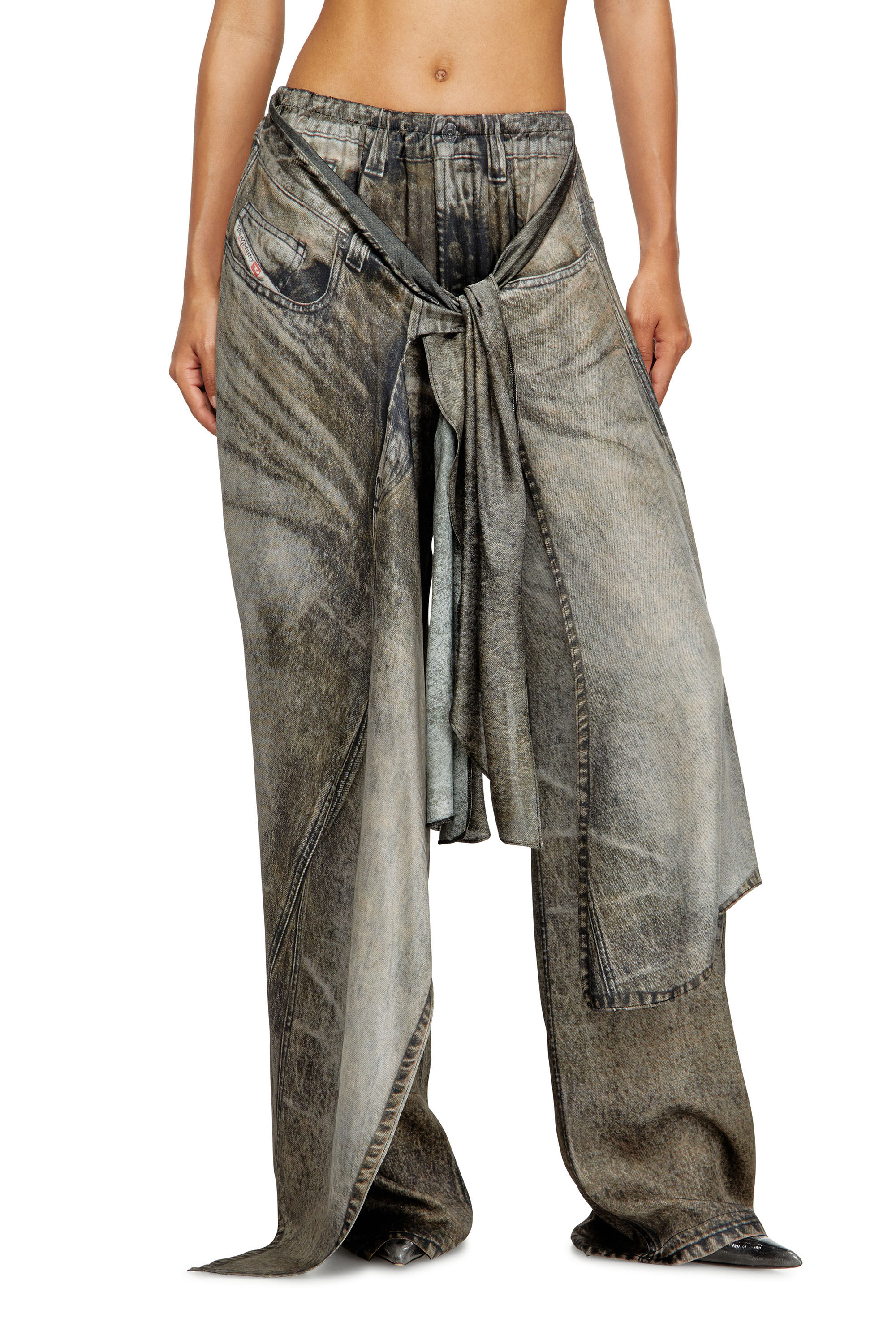 Diesel - P-ALOMA, Pantalon croisé en viscose effet denim Femme in Gris - 3