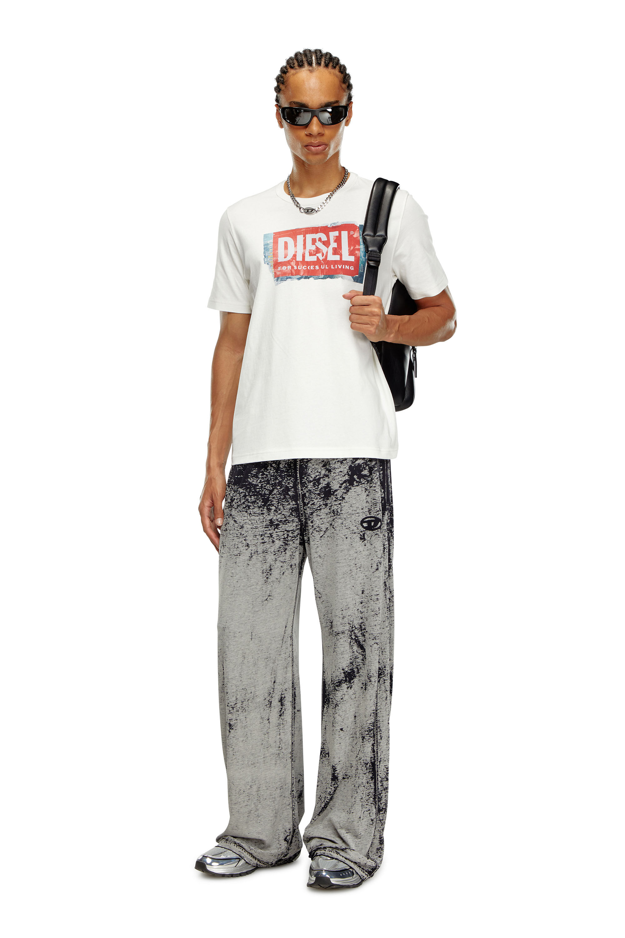 Diesel - T-ADJUST-Q6, T-shirt avec logo effet froiss&eacute; Homme in Blanc - 1