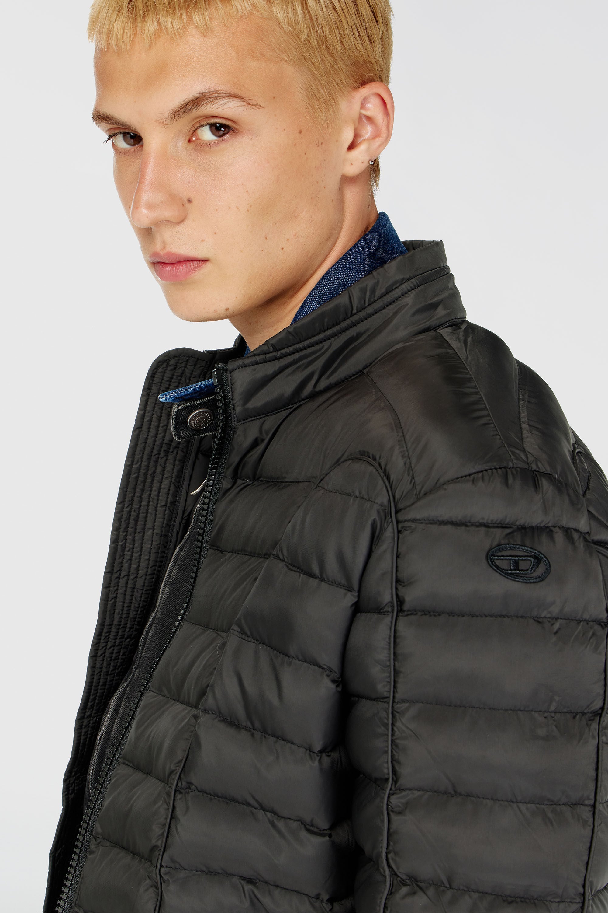 Diesel - W-PILOT, Veste doudoune en nylon l&eacute;ger Homme in Noir - 5