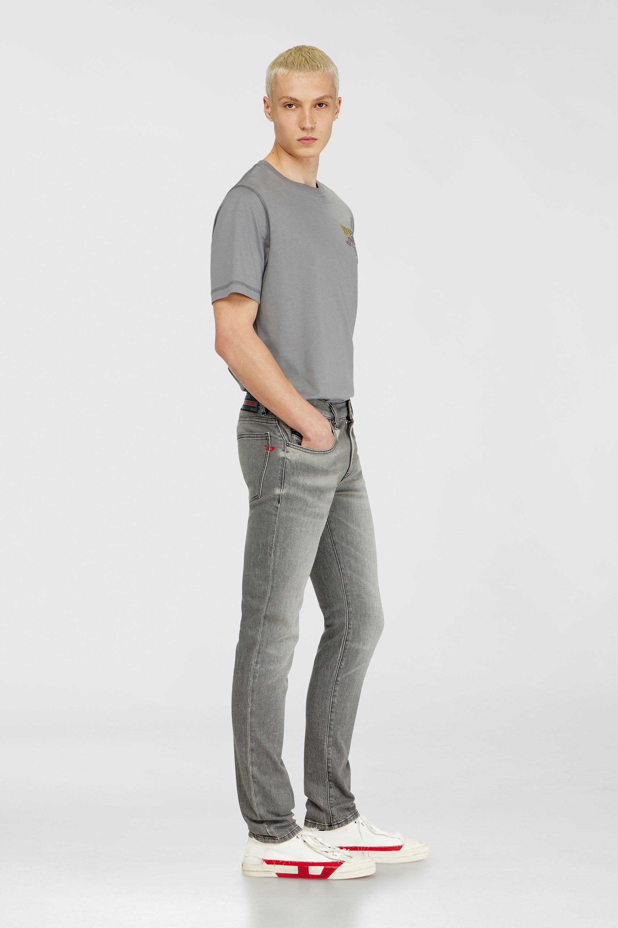 Diesel - Slim Jeans 2019 D-Strukt 0KBBL Homme, Gris Clair - Image 2
