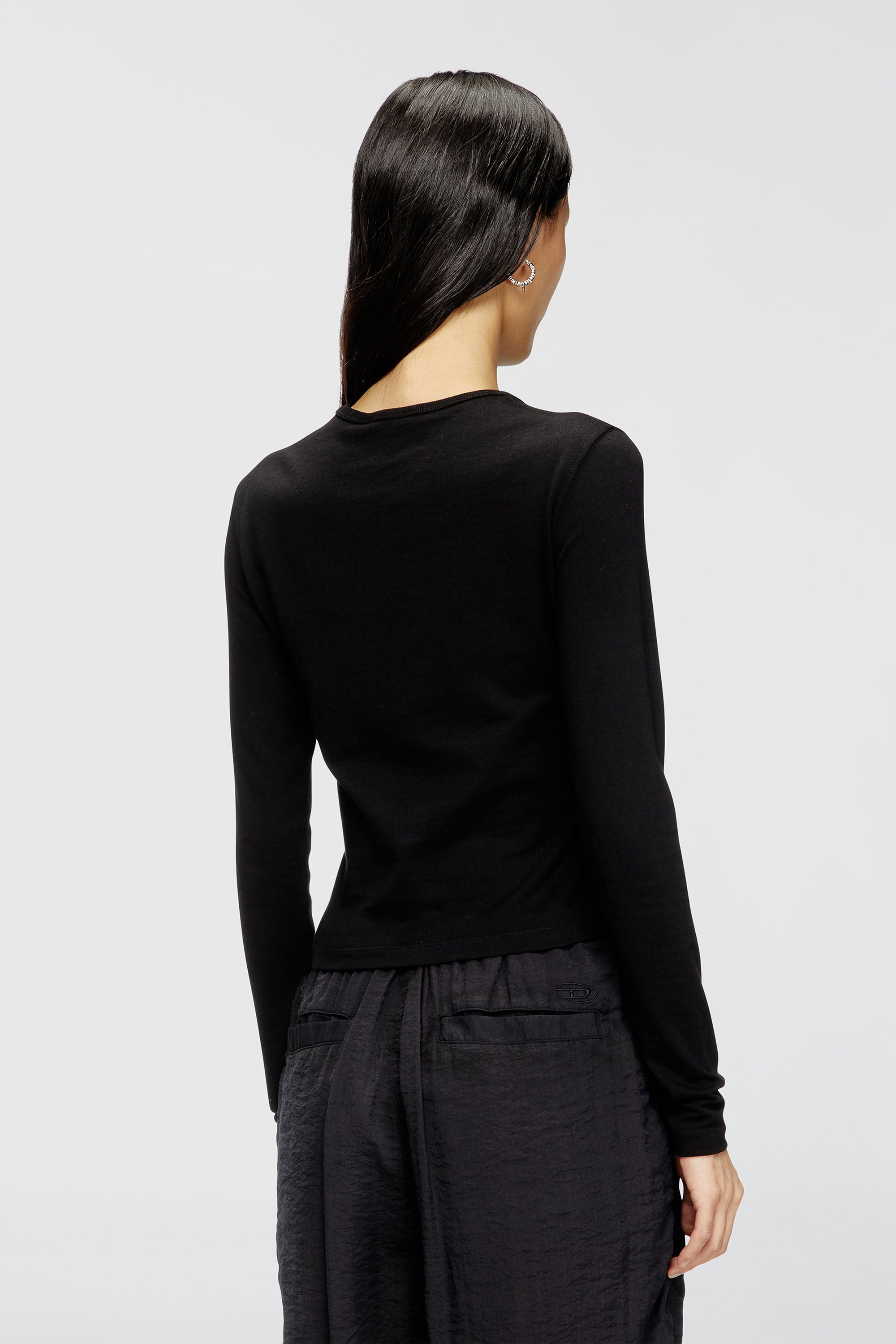 Diesel - T-UNCUTIE-LONG-LS-OD, Haut &agrave; manches longues avec cut-out Oval D Femme in Noir - 4