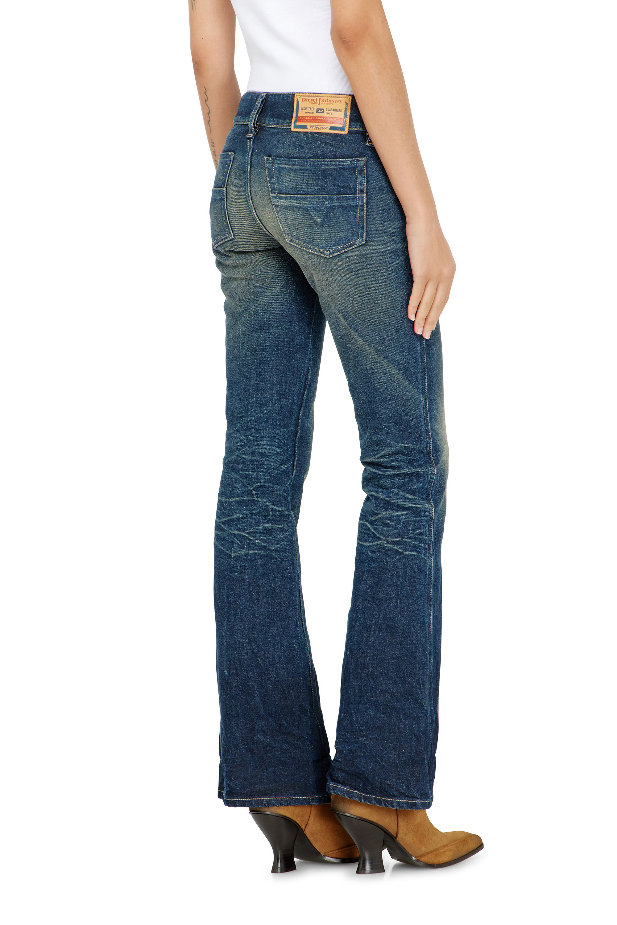 Diesel - Bootcut Jeans D-Hush 007EH Femme, Bleu Fonc&eacute; - Image 5