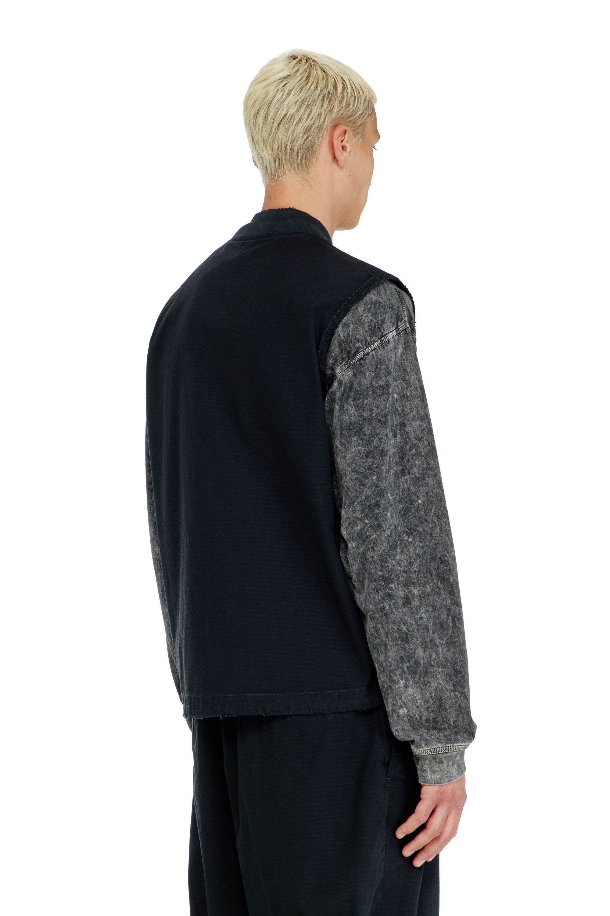 Diesel - J-TYPE-CO-SL, Gilet en coton ripstop avec patch Oval D Homme in Noir - 4