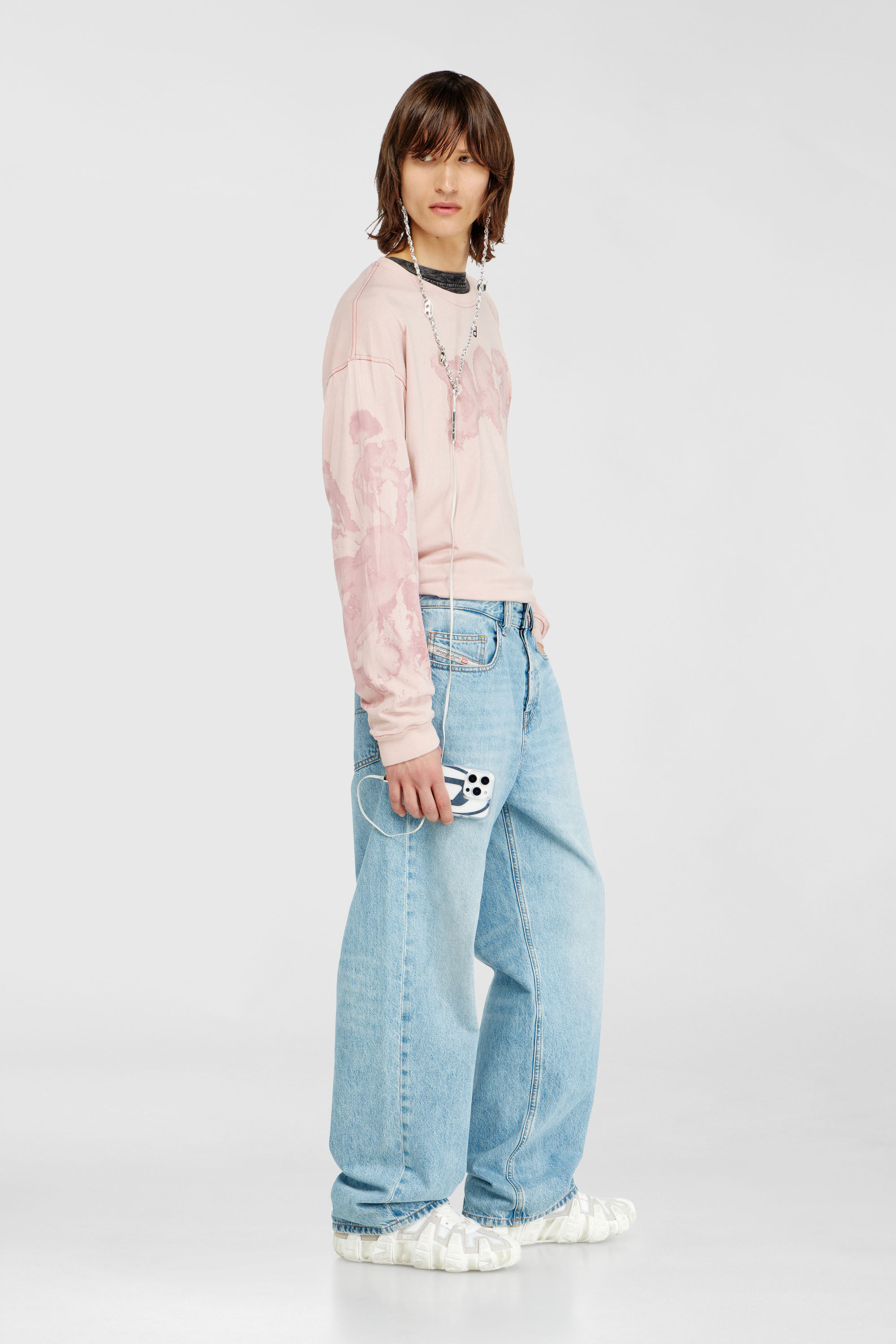 Men's Relaxed Jeans | Low Waist 2001 D-MacroLight Blue | Diesel BE