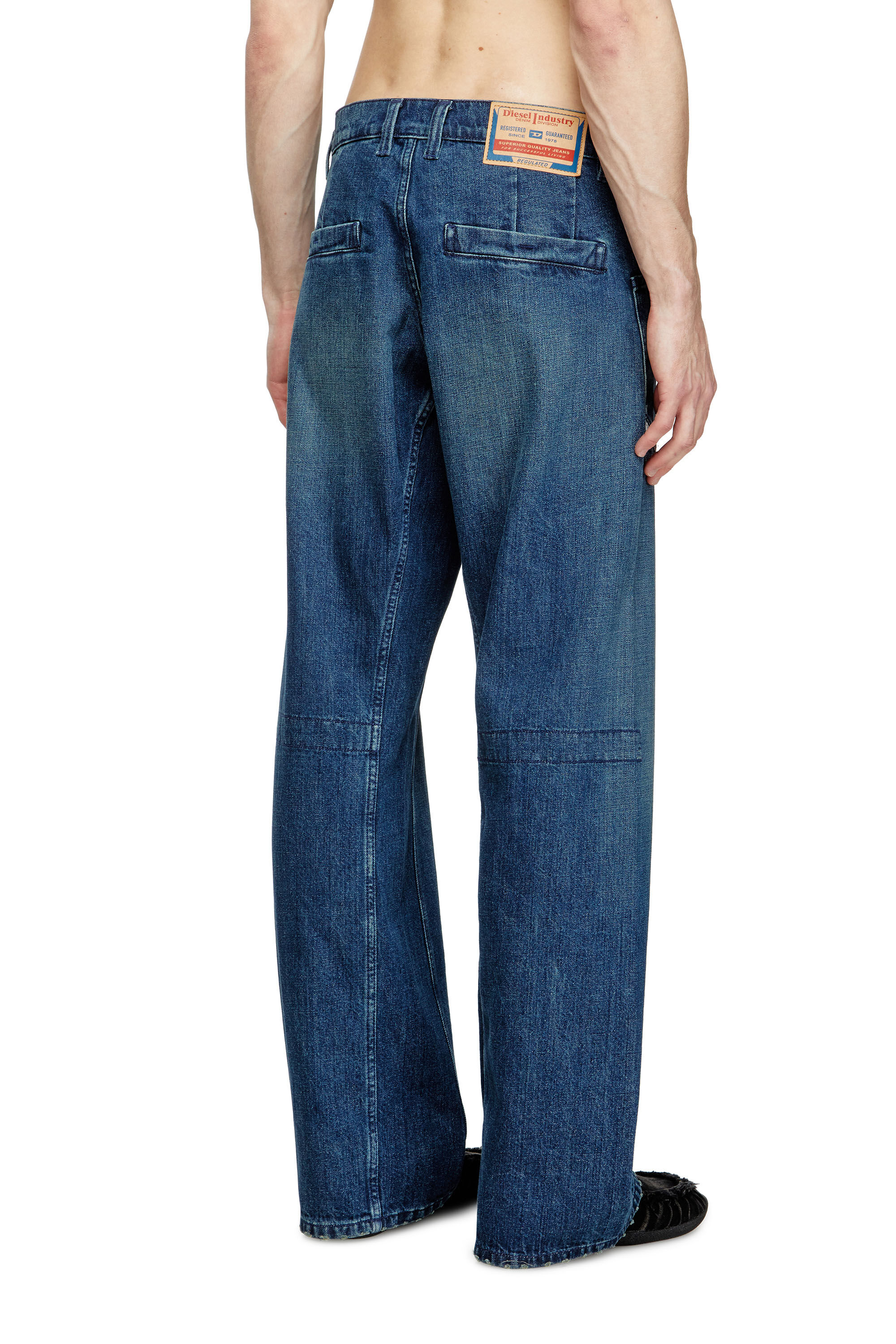 Diesel - Relaxed Jeans D-Zeta 0DBDS Homme, Bleu Foncé - Image 4