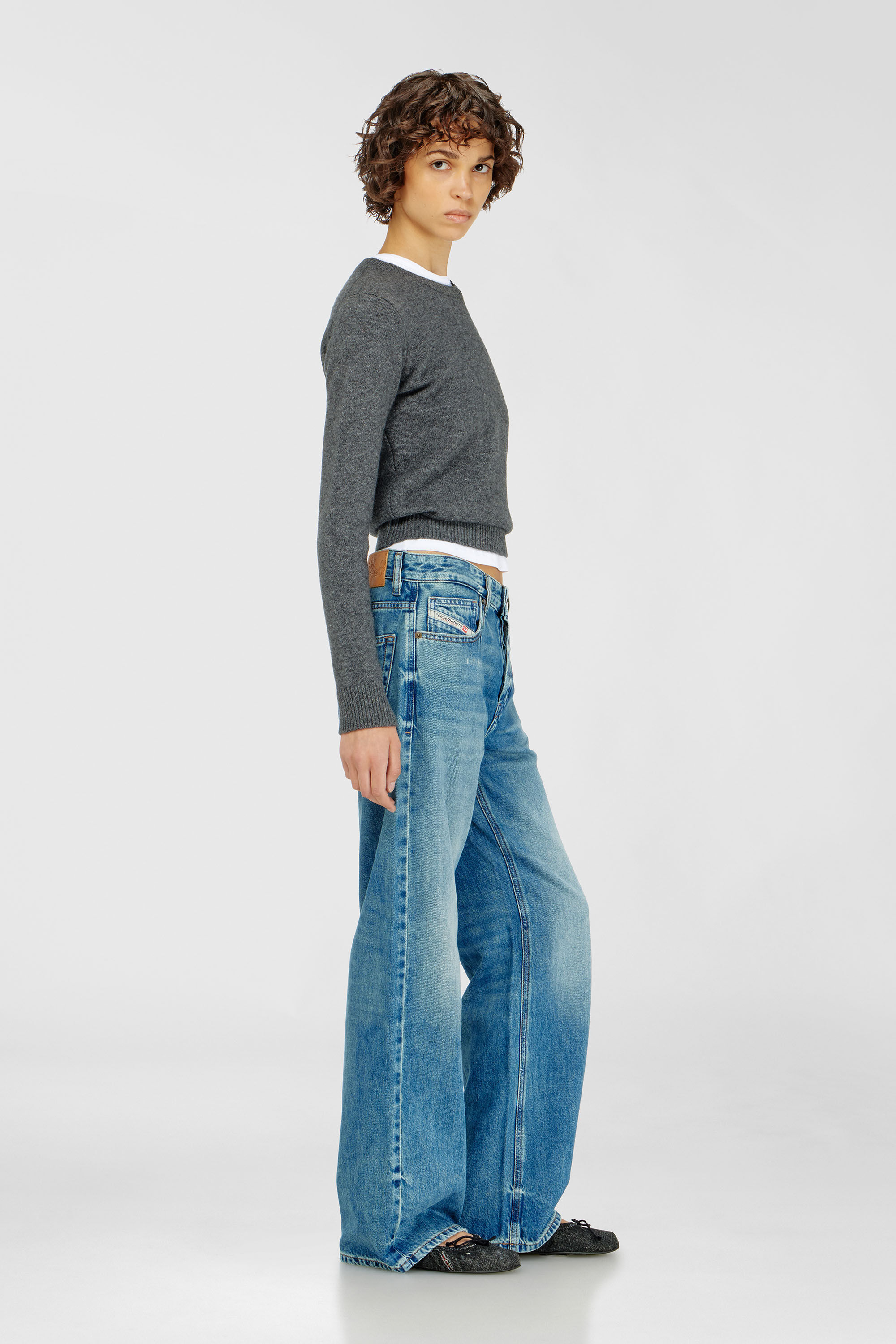 Diesel - Relaxed Jeans 1990 D-Waigee 0TJDI Femme, Bleu moyen - Image 2