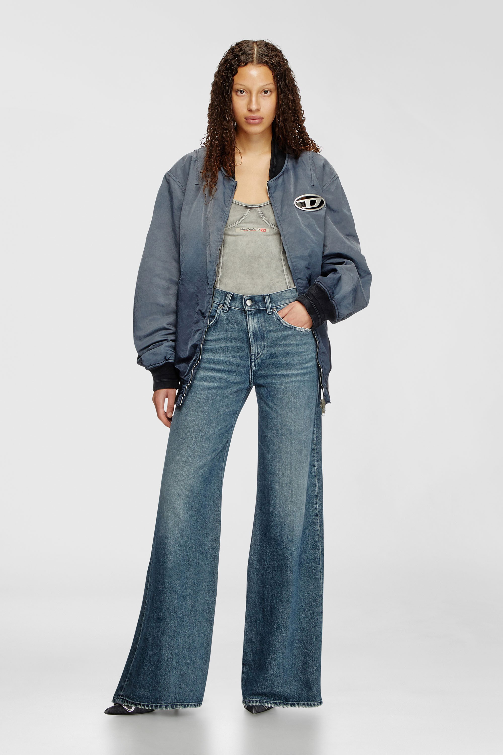 Diesel - Flare Jeans 1978 D-Akemi 007Y7 Femme, Bleu moyen - Image 1