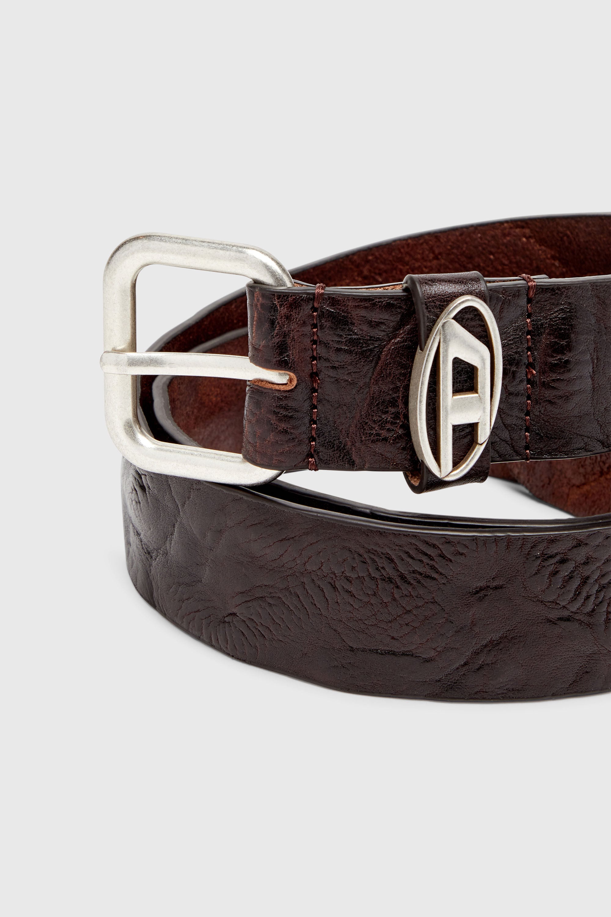 Diesel - B-1DR OVAL D LOOP, Ceinture 3.9 cm en cuir froiss&eacute; avec plaque &agrave; logo Mixte in Marron - 3