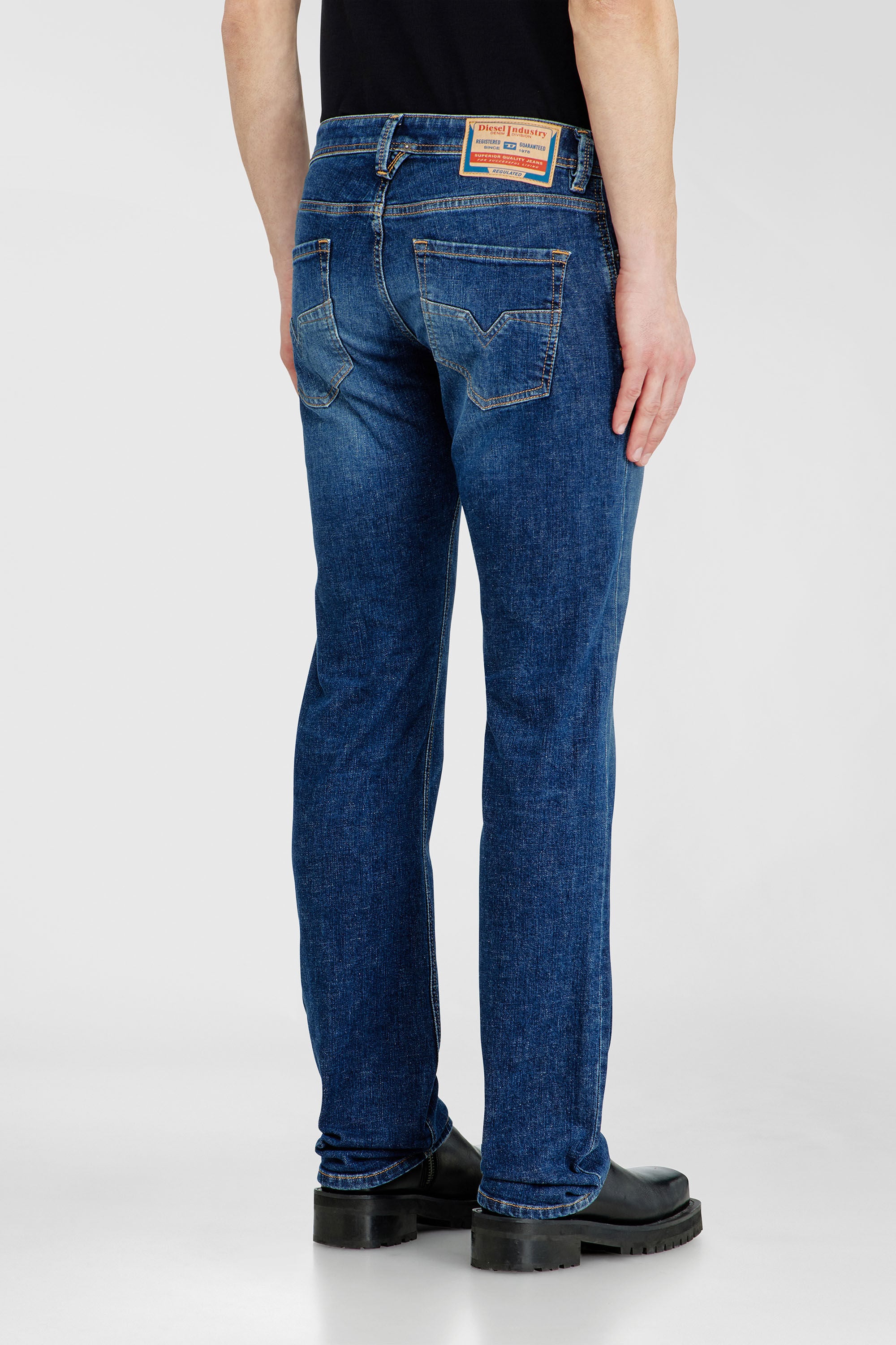 Diesel - Regular Jeans 1985 Larkee 09J47 Homme, Bleu Fonc&eacute; - Image 5