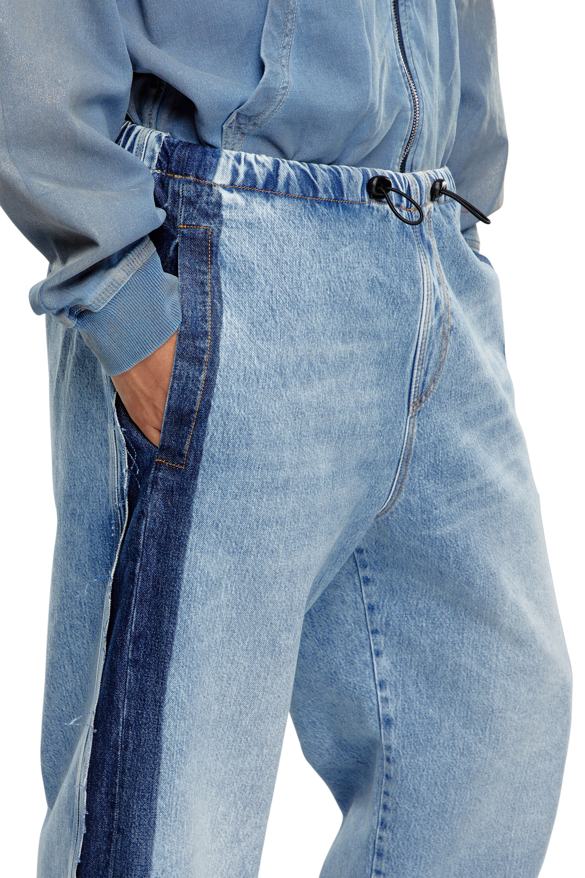 Diesel - Straight Jeans D-Martial 0GHAC, Bleu Clair - Image 5