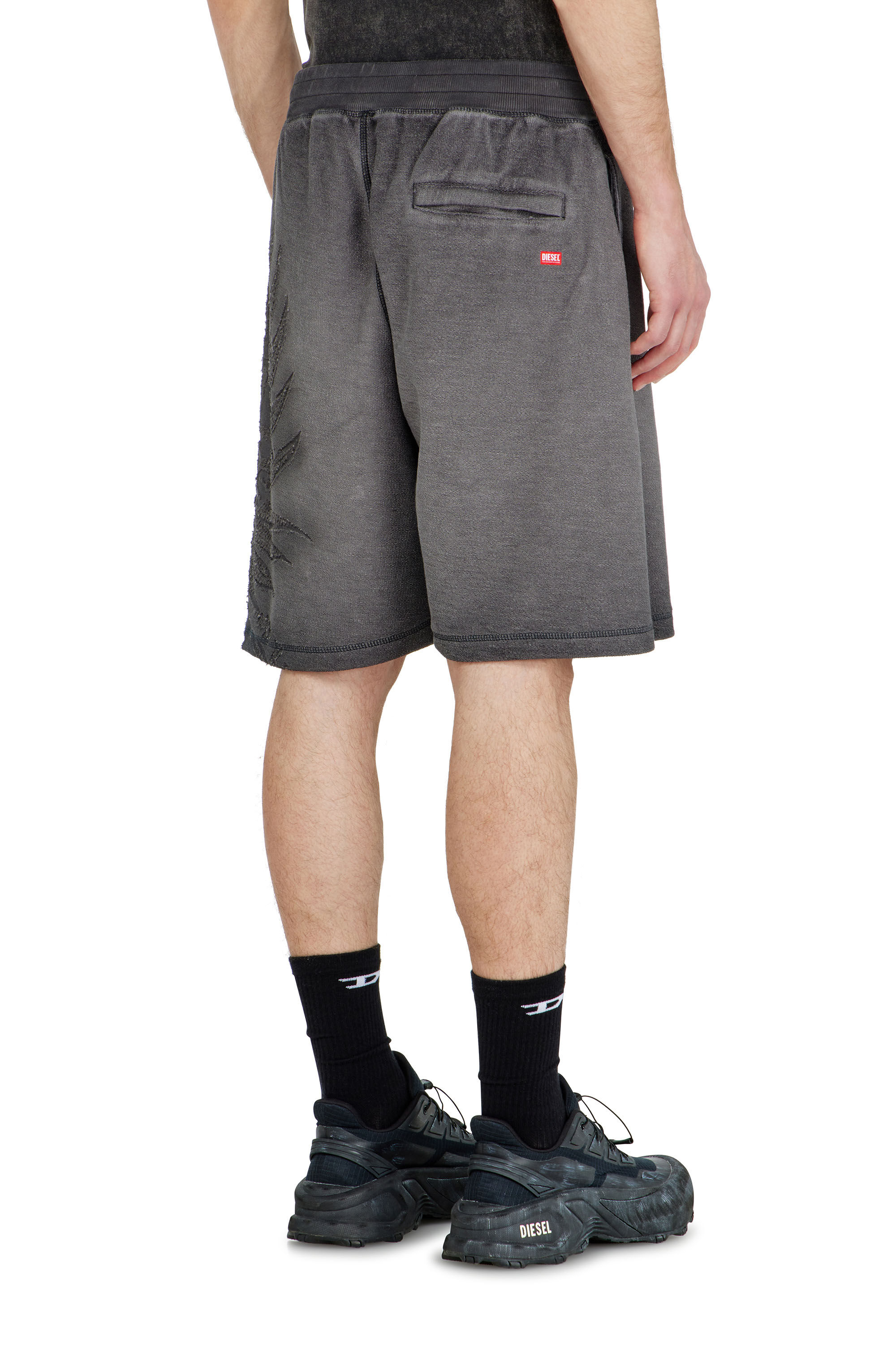 Diesel - P-RAWCROW, Short pants avec motifs d&eacute;vor&eacute; Homme in ToBeDefined - 4
