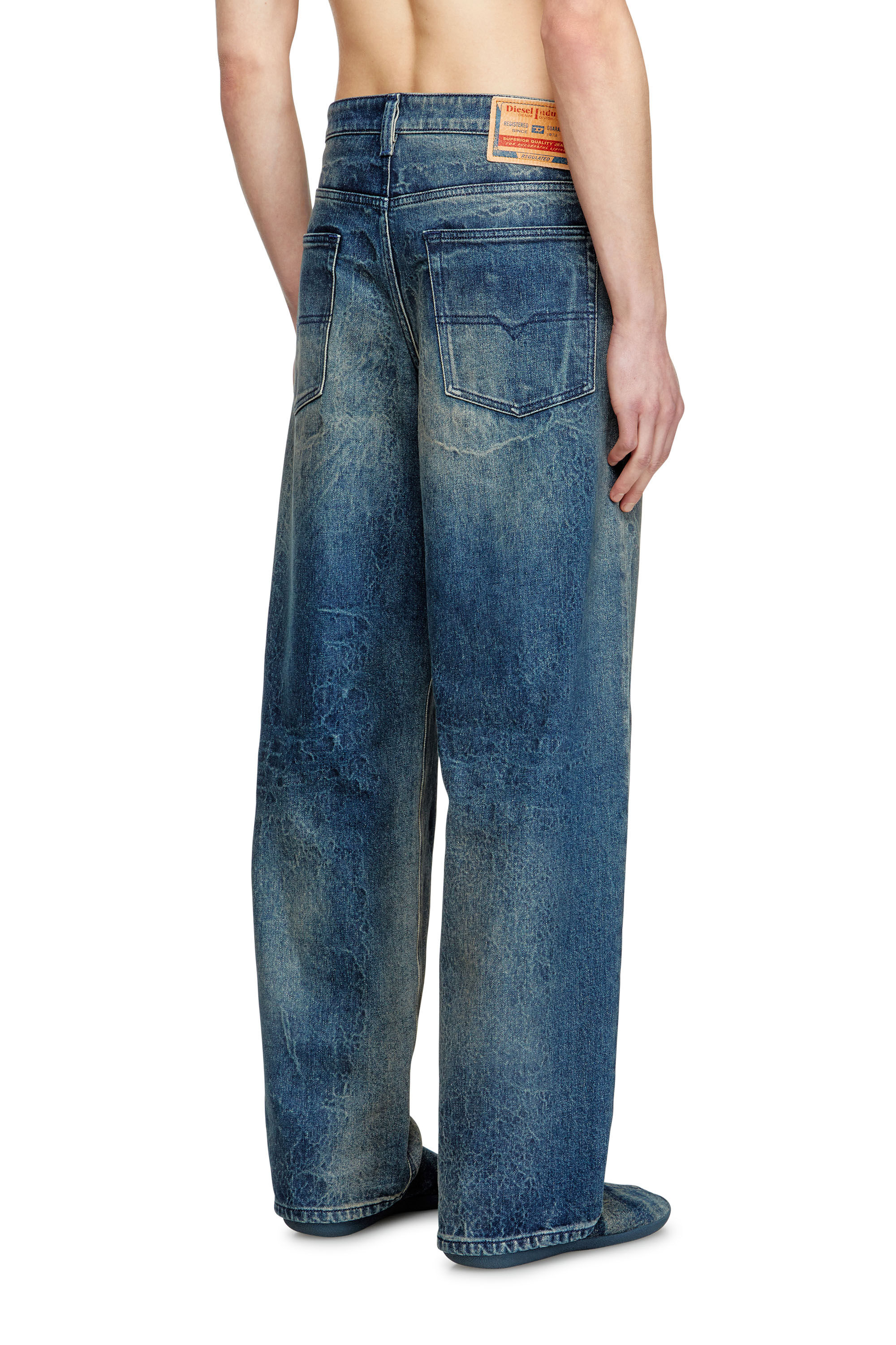 Diesel - Relaxed Jeans 2001 D-Macro 007BG Homme, Bleu Foncé - Image 4