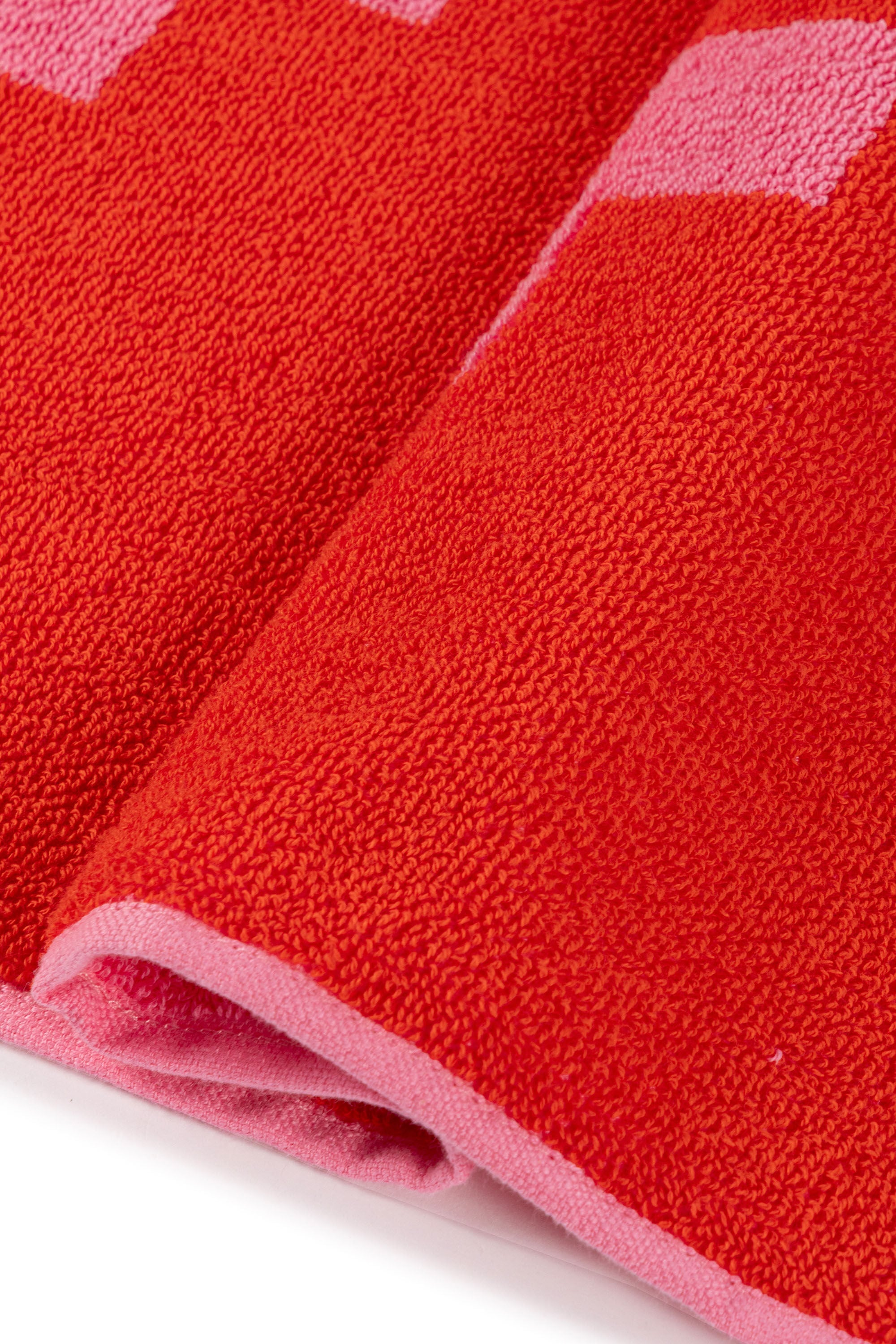 Diesel - 1018133  PIXEL TOYS 1 PINK/RED TOWEL, Serviette &eacute;ponge 100x180 cm Mixte in Rouge - 6
