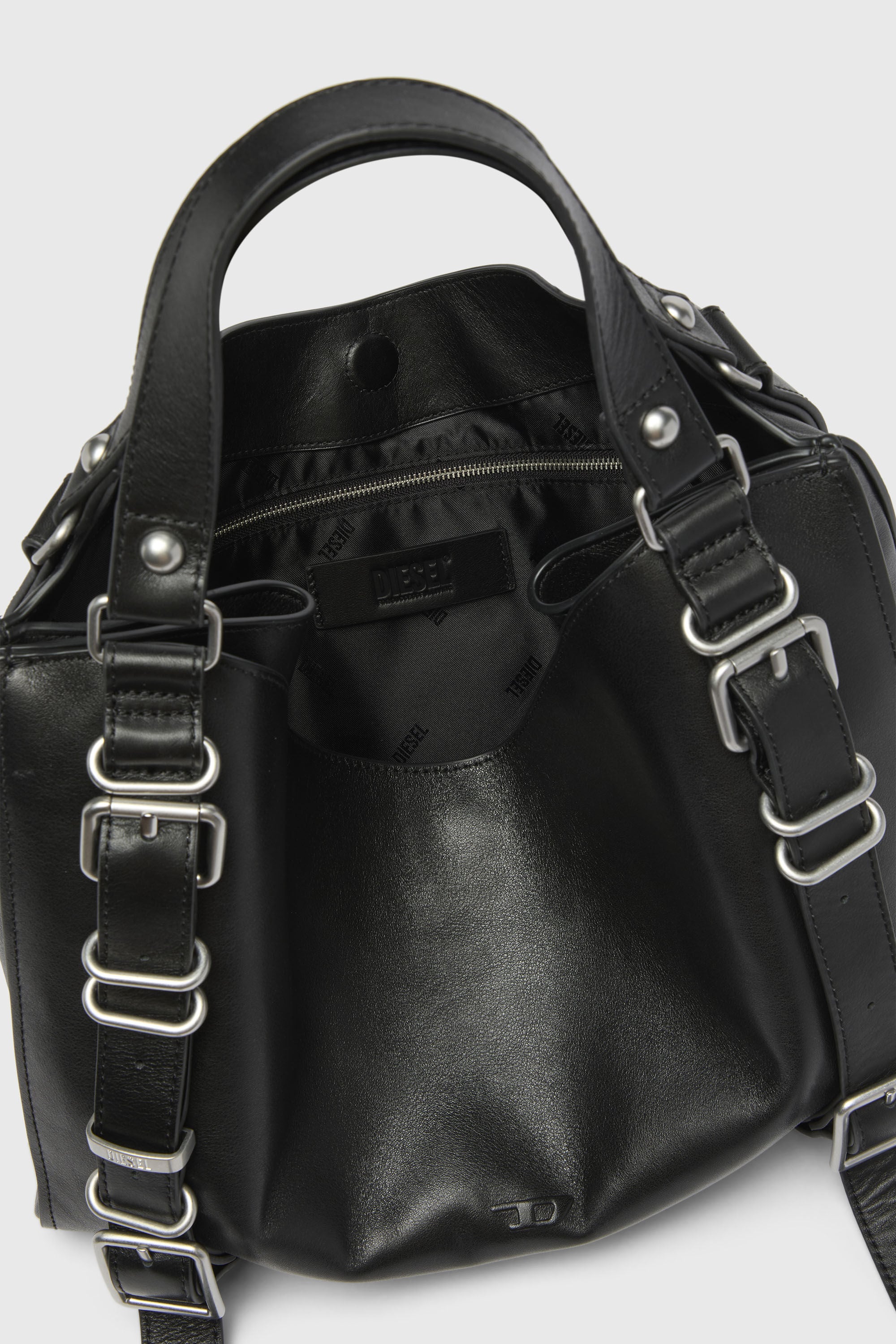 Diesel - D-ONE TOPHANDLE M, D-One-Sac medium &agrave; poign&eacute;e sup&eacute;rieure en cuir trait&eacute; Mixte in Noir - 4