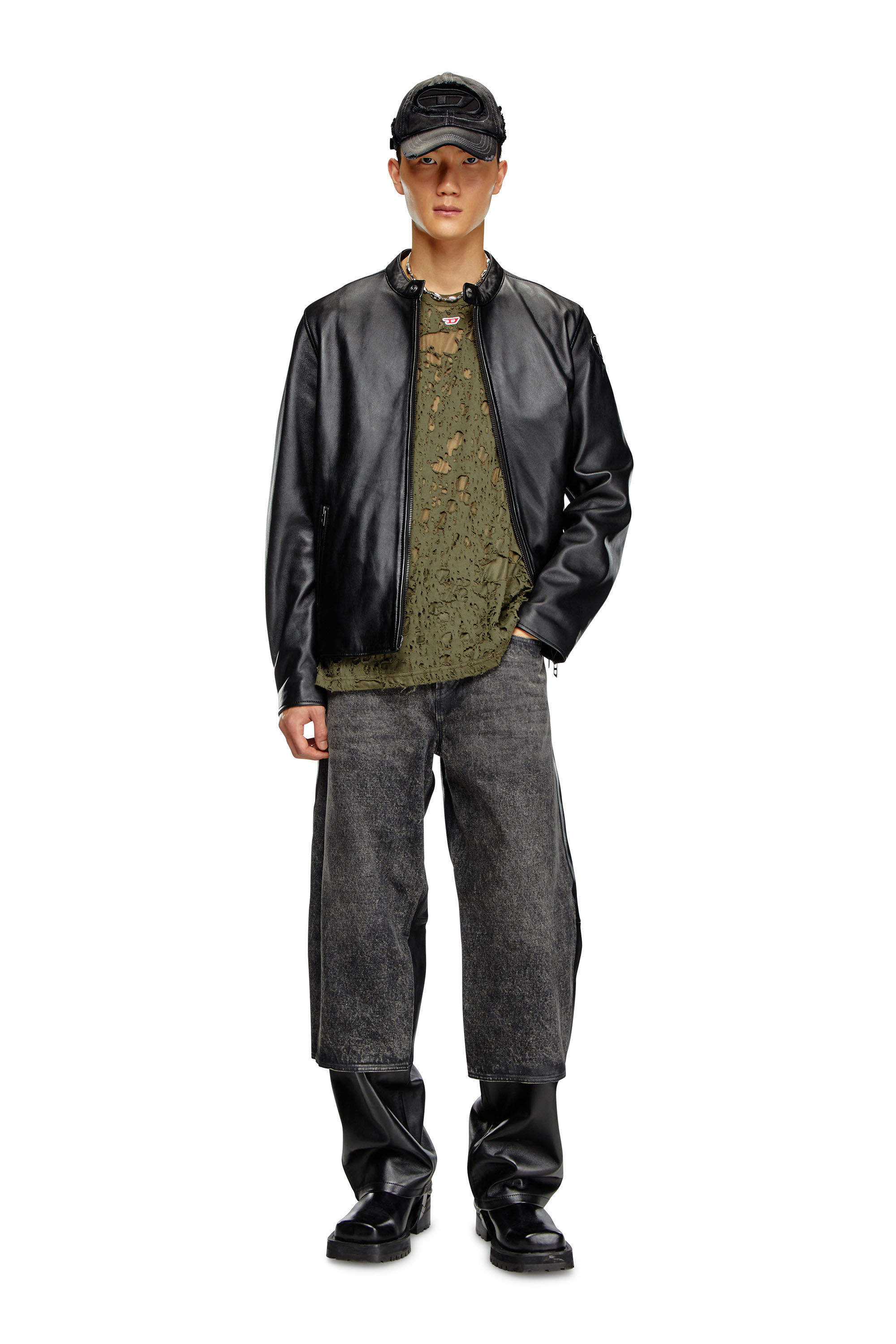 Diesel - T-BOXT-Q3, T-shirt superposé avec finition dévorée Homme in Vert - 1