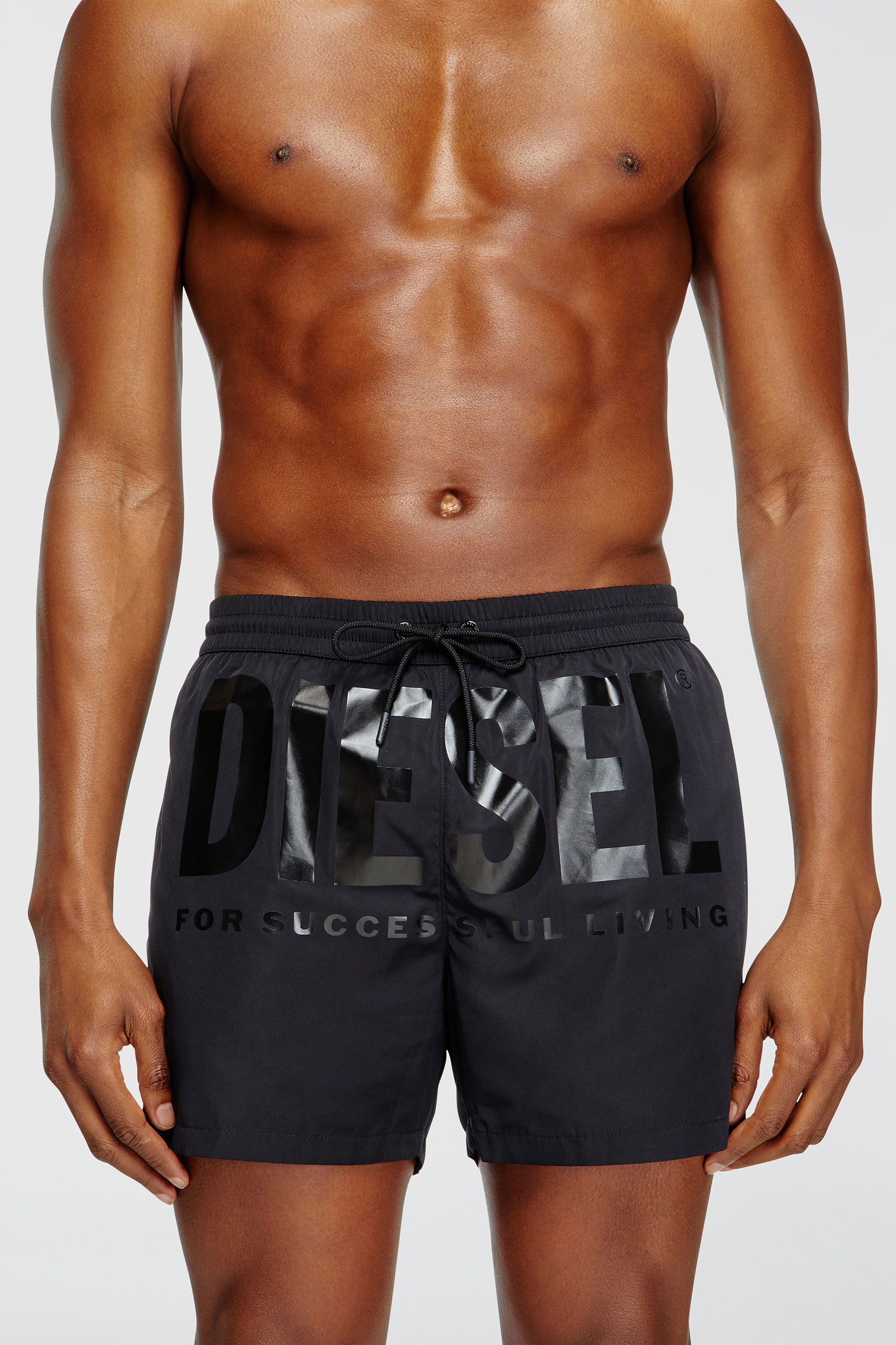Diesel - KEN-37-D-CORE, Short de bain court avec maxi logo Homme in Noir - 1
