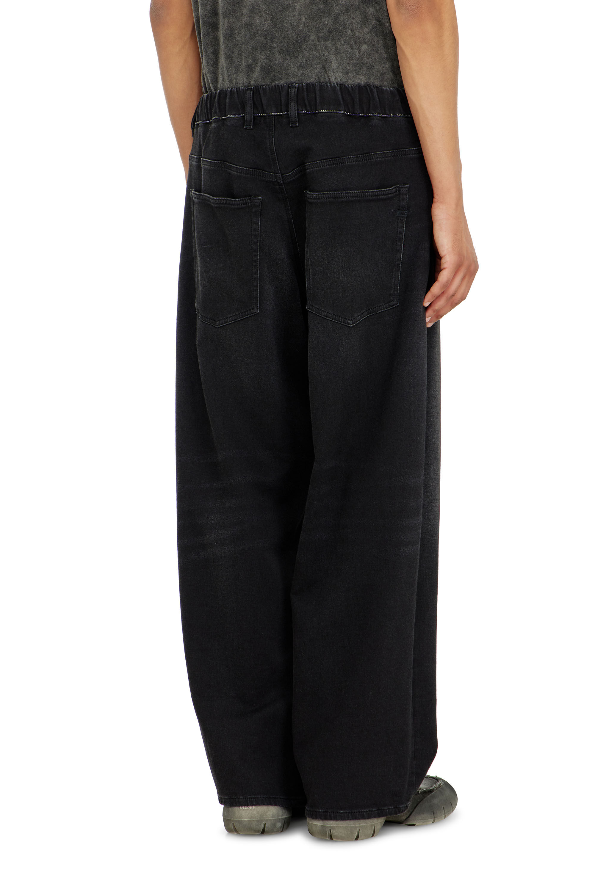 Diesel - Relaxed 2097 D-Enim-M Joggjeans&reg; 09P90 Mixte, Noir/Gris fonc&eacute; - Image 3