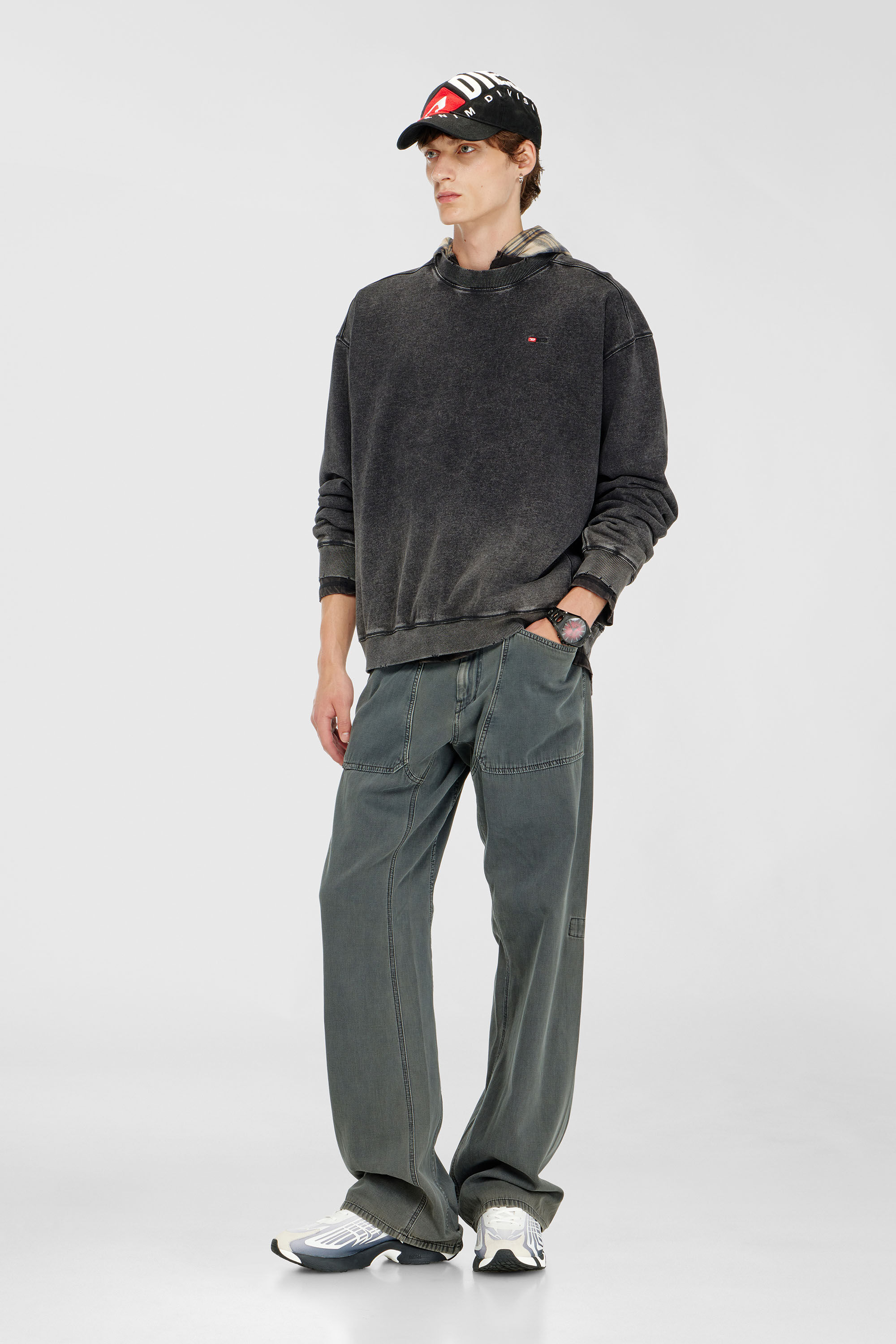 Diesel - S-CROX, Sweat-shirt en coton effet d&eacute;lav&eacute; Homme in Gris - 1