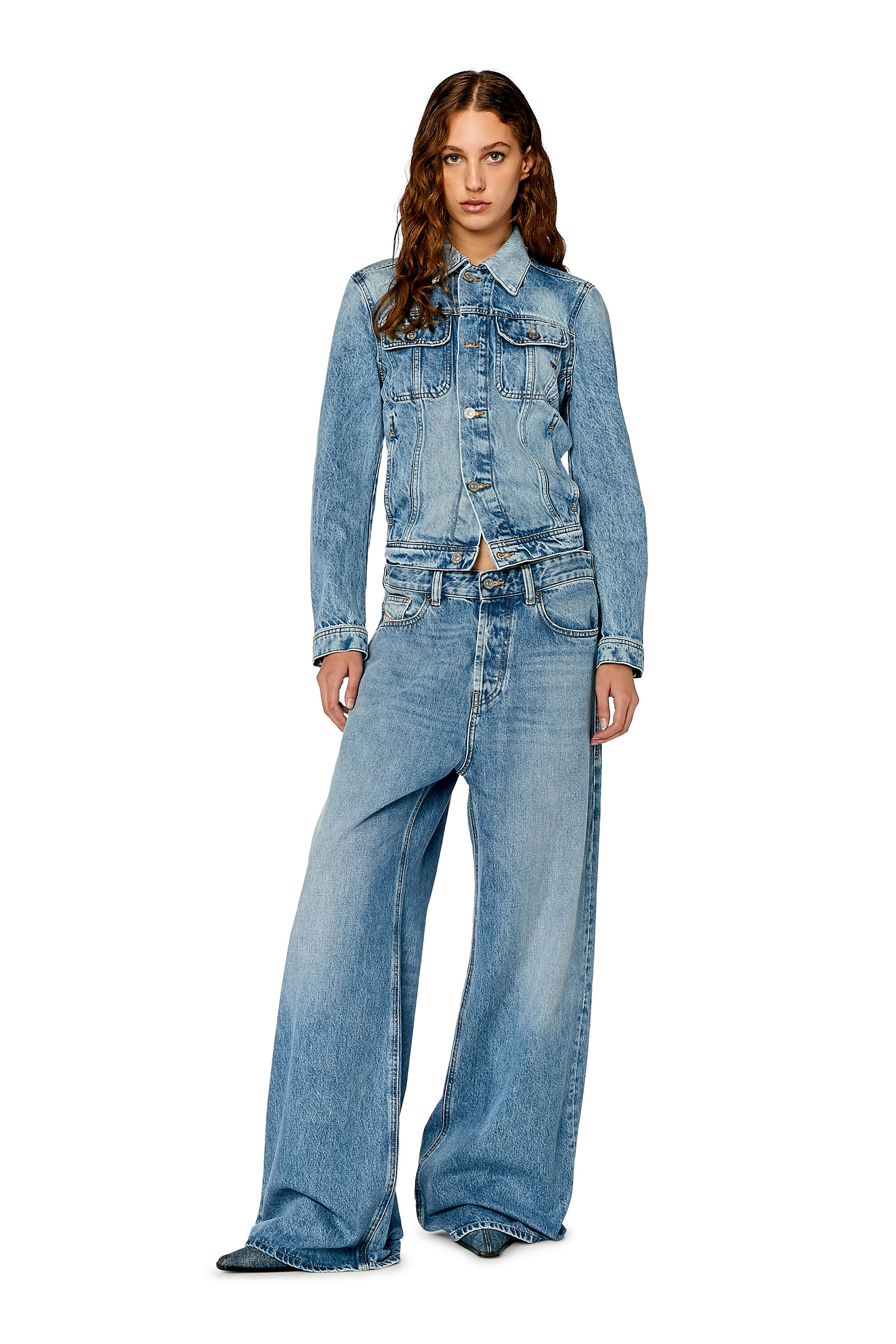 Diesel - DE-BONNY, Veste trucker en denim Femme in Bleu - 5