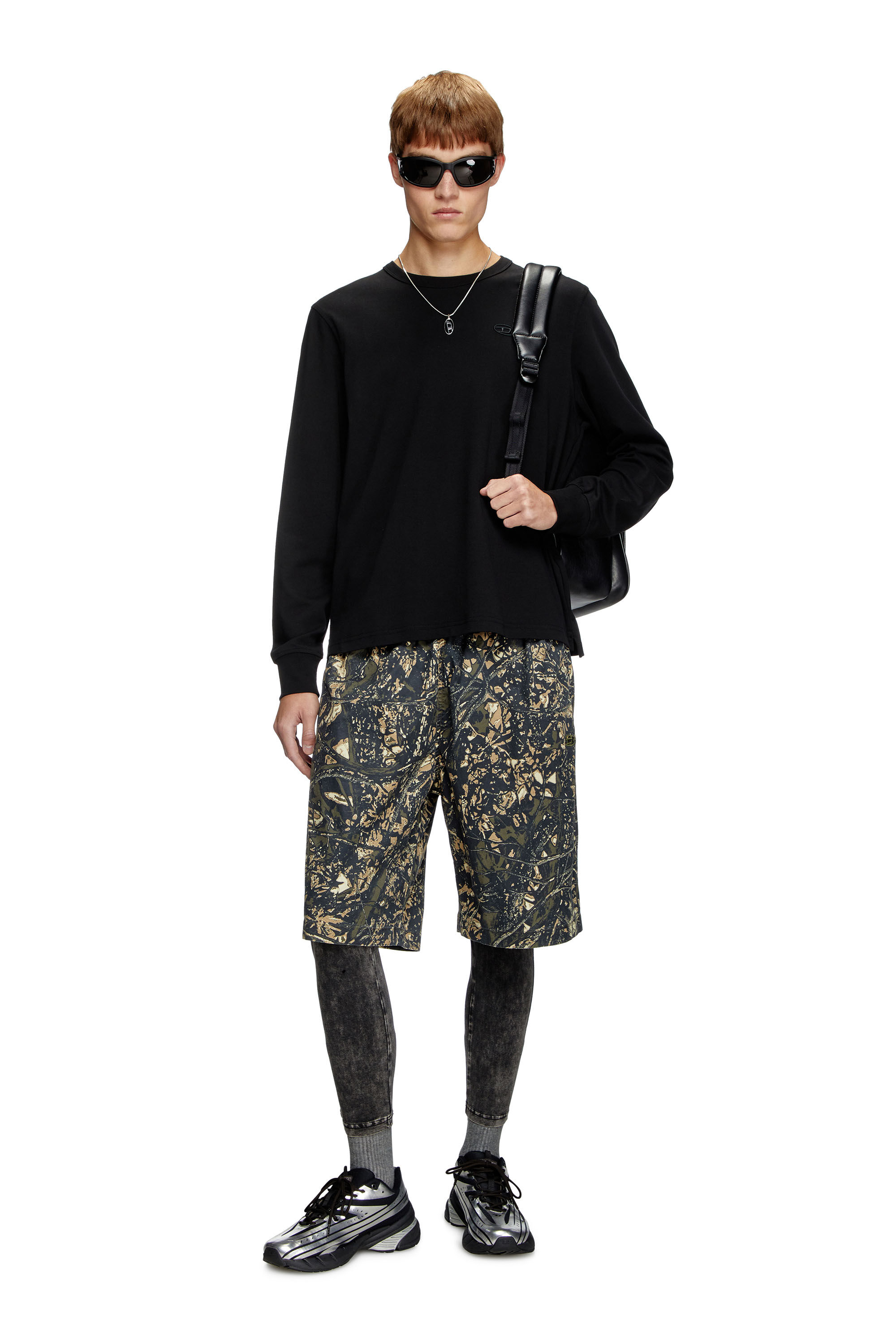 Diesel - T-ADJUST-LS-SLITS-R17, T-shirt à manches longues avec logo brodé Homme in Noir - 1