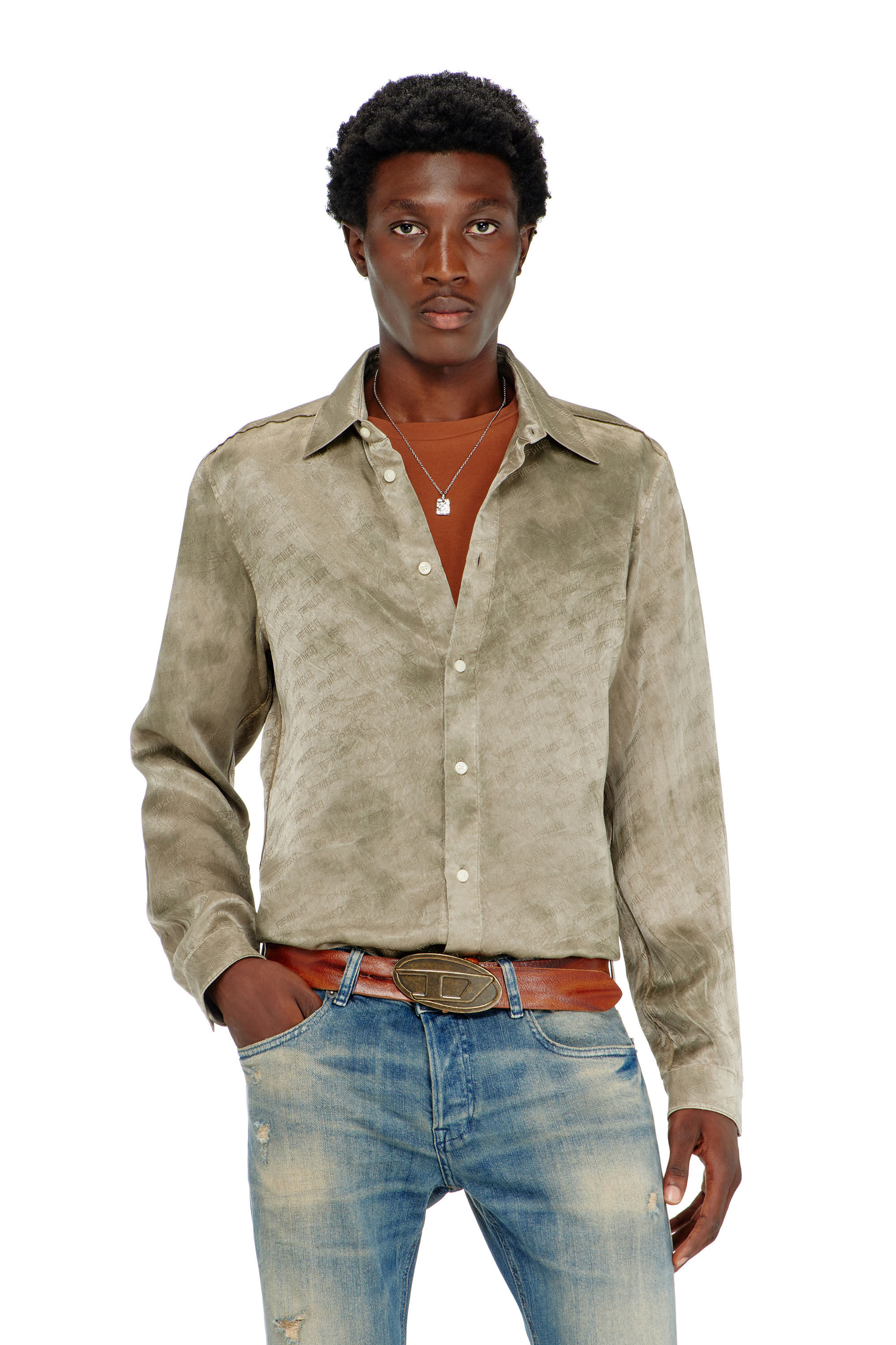 Diesel - S-KISSY-HNBW, Chemise en satin froiss&eacute; jacquard logo Homme in Marron - 3