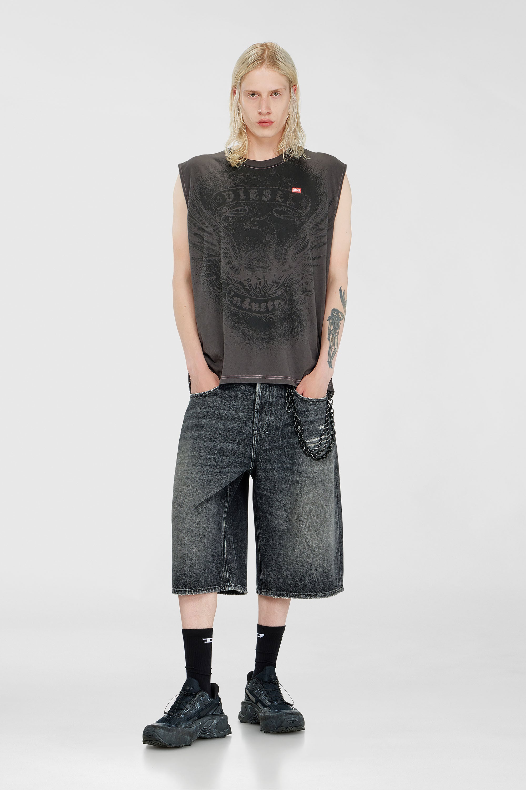 Diesel - T-BOXT-SL-NOTCH, D&eacute;bardeur en coton avec motif ton sur ton Homme in Gris - 1