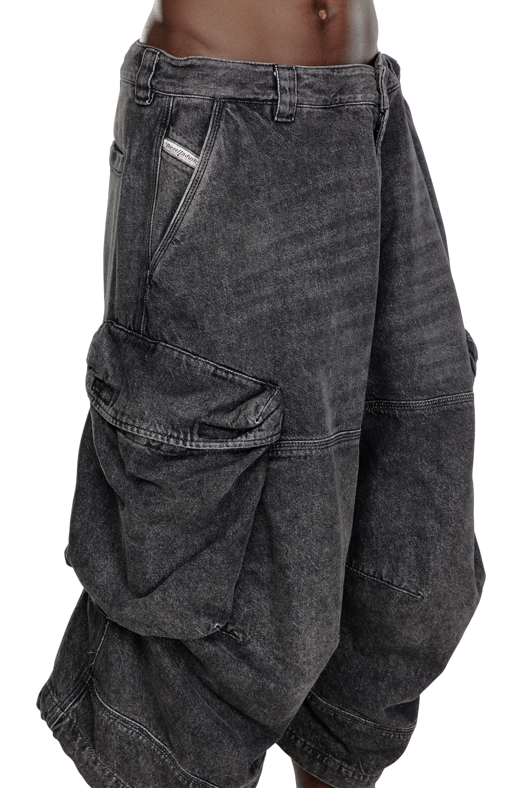 Men's Long shorts in denim with cargo pockets | Black | Diesel