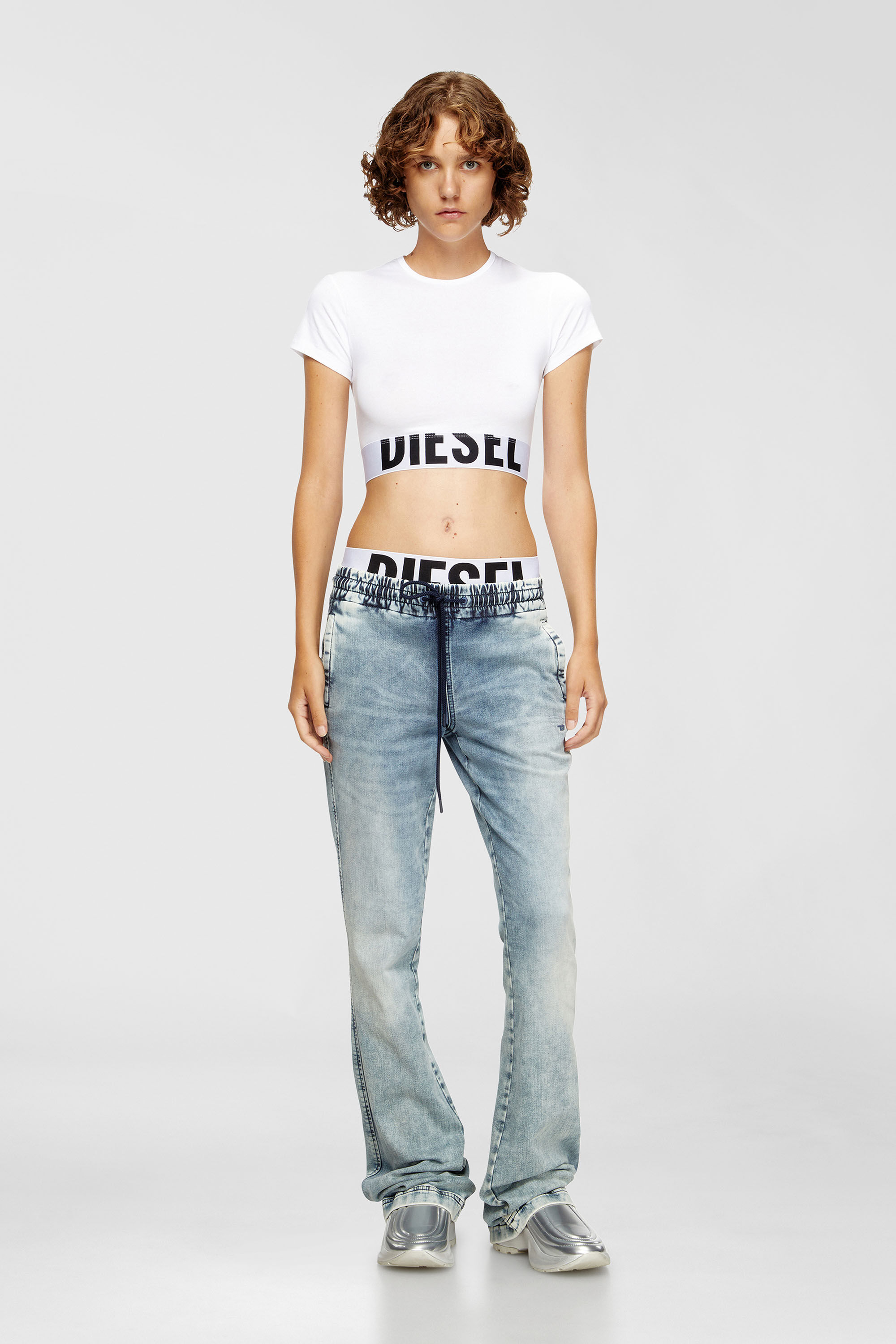 Diesel - UFTEE-SPORT-CROPPED-T-SHIRT, Top crop sportif avec bande &agrave; logo Femme in Blanc - 6