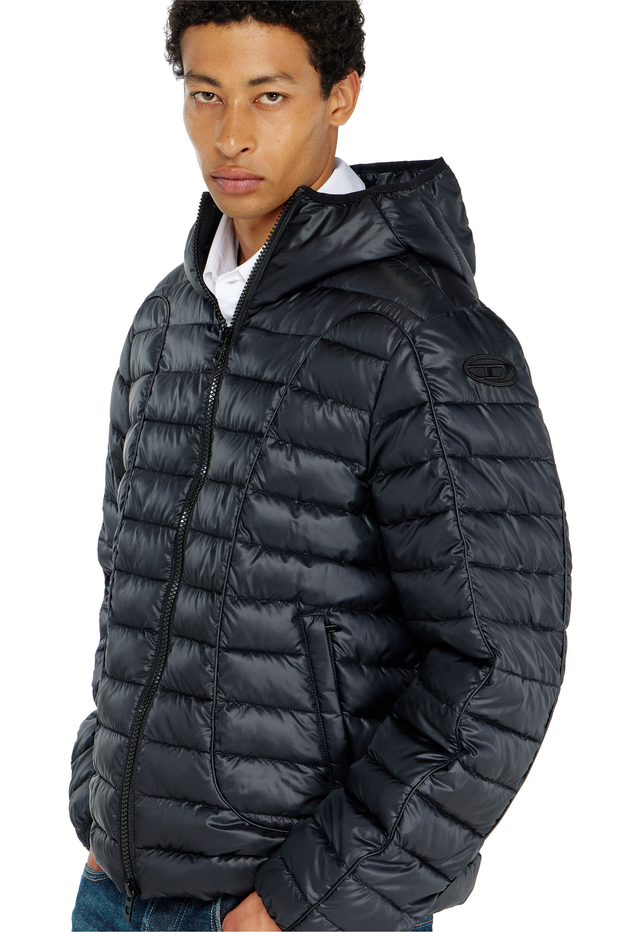 Diesel - W-STONE-WRD, Doudoune avec passepoil ton sur ton Homme in Noir - 5