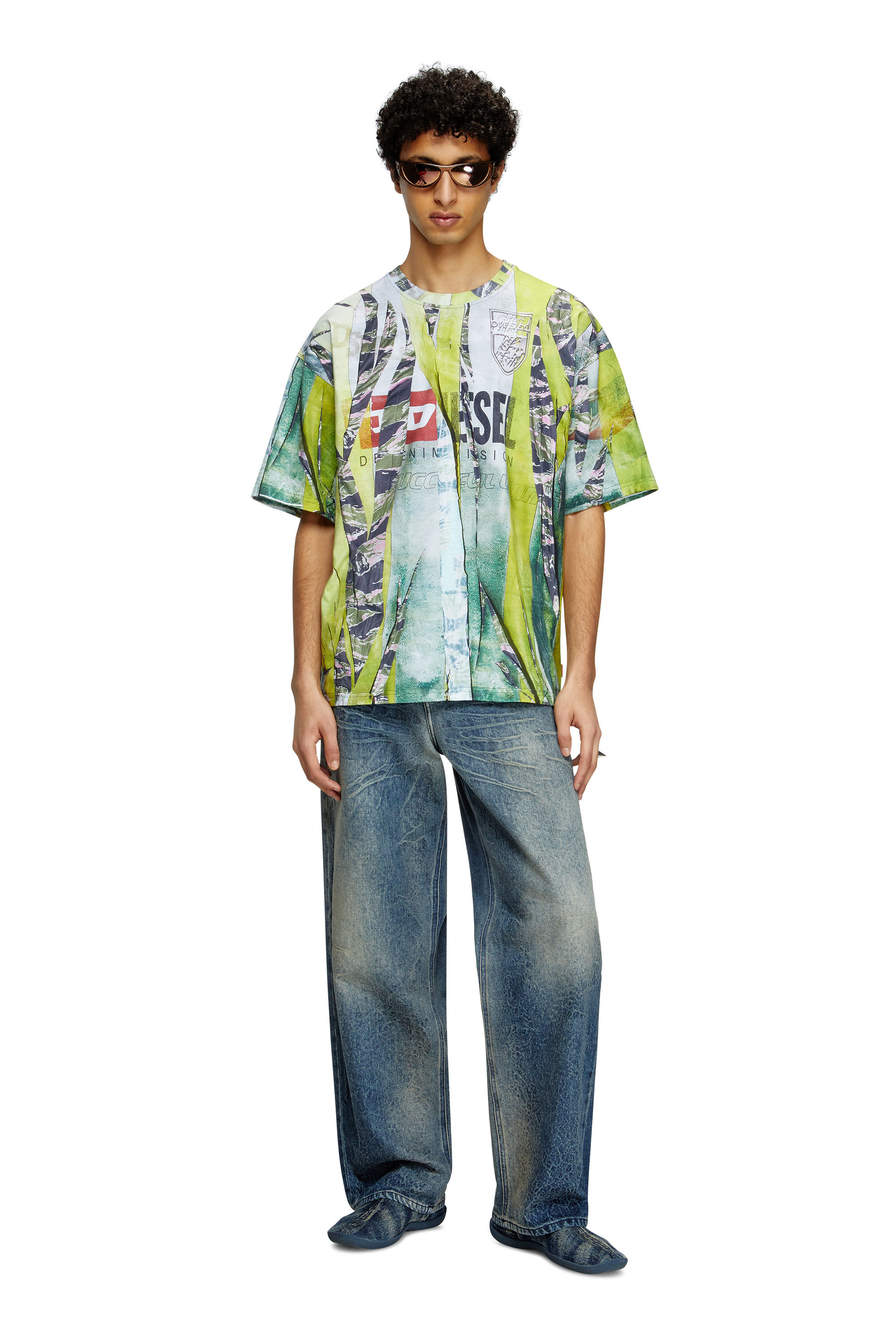Men's T-shirt with trompe l'oeil cracked print | Multicolor