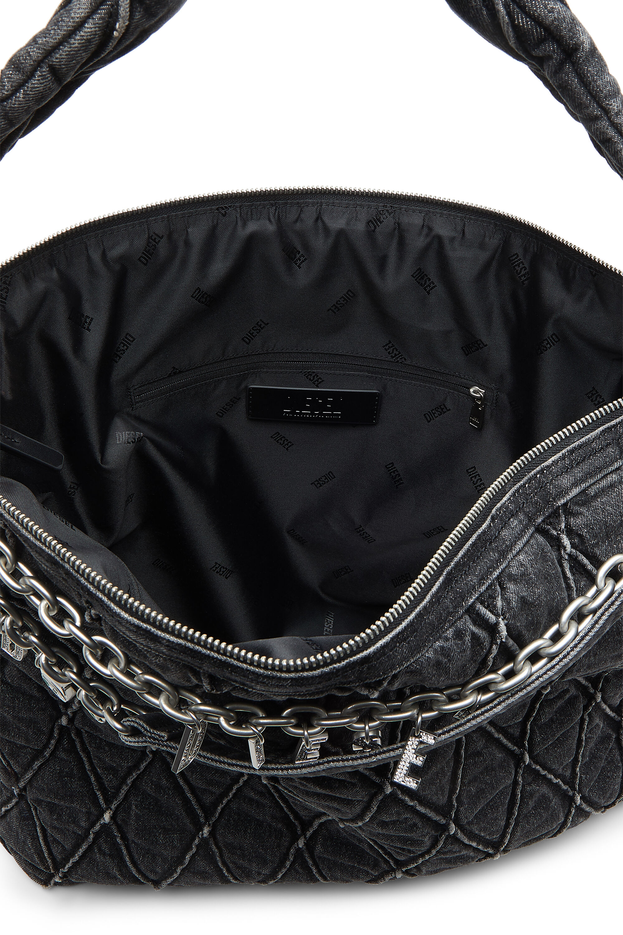 Diesel - HOSHI CHARM-D HOBO, Sac hobo en denim matelassé avec breloques sur chaîne Femme in Noir - 5