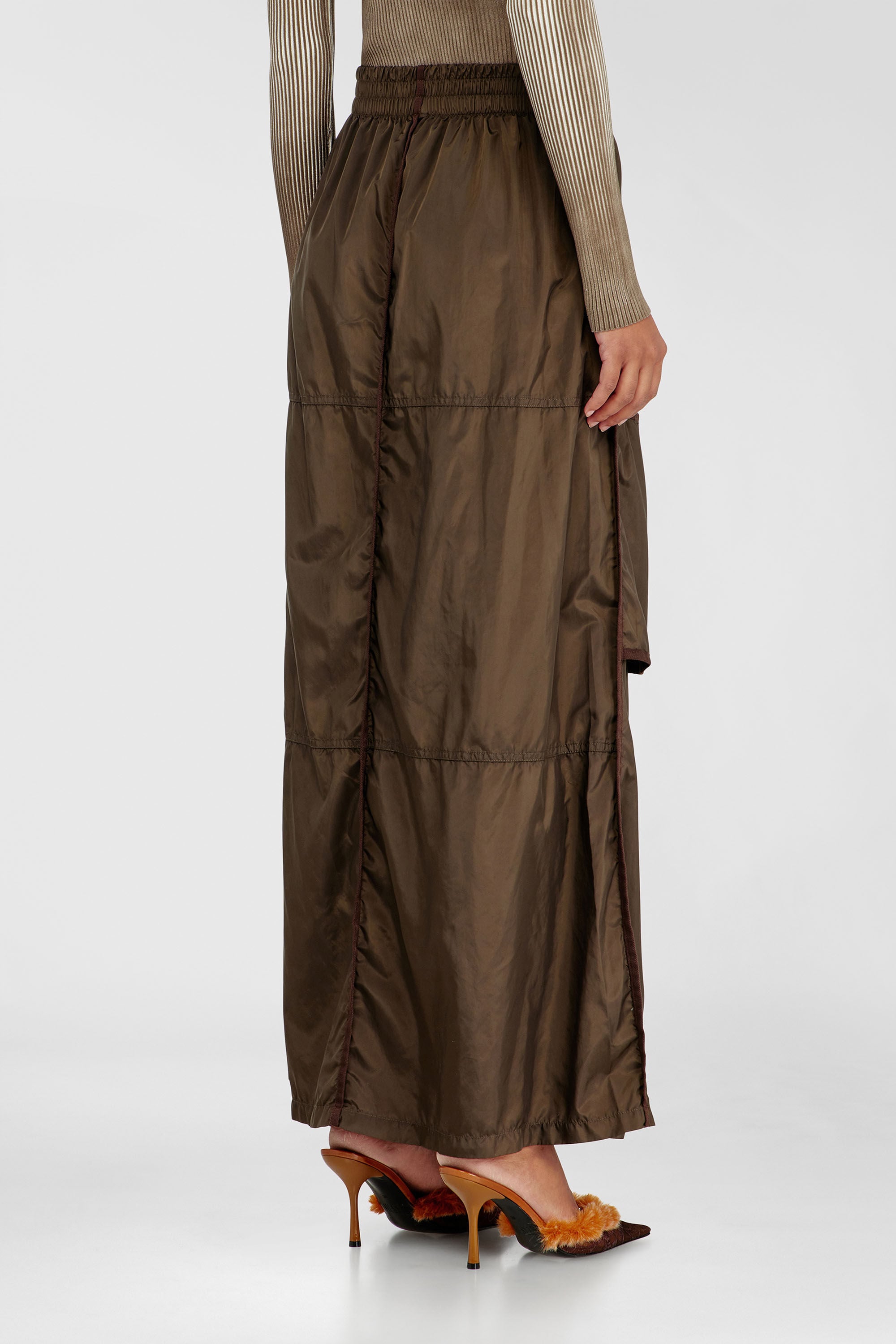 Diesel - O-HYTON, Jupe maxi coupe windbreaker avec zip devant Femme in Marron - 4