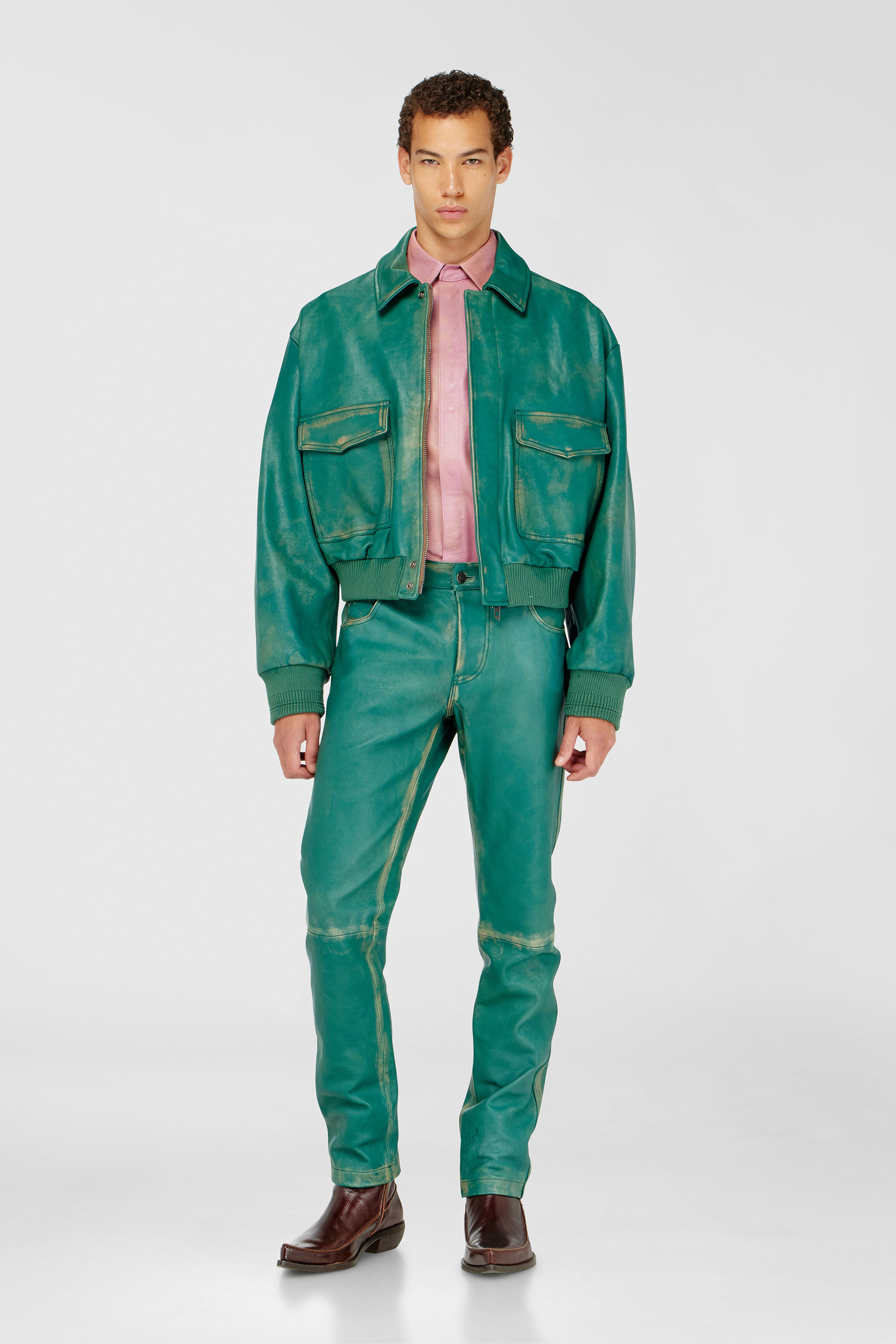 Diesel - P-OCKET, Pantalon en cuir trait&eacute; Homme in Vert - 1