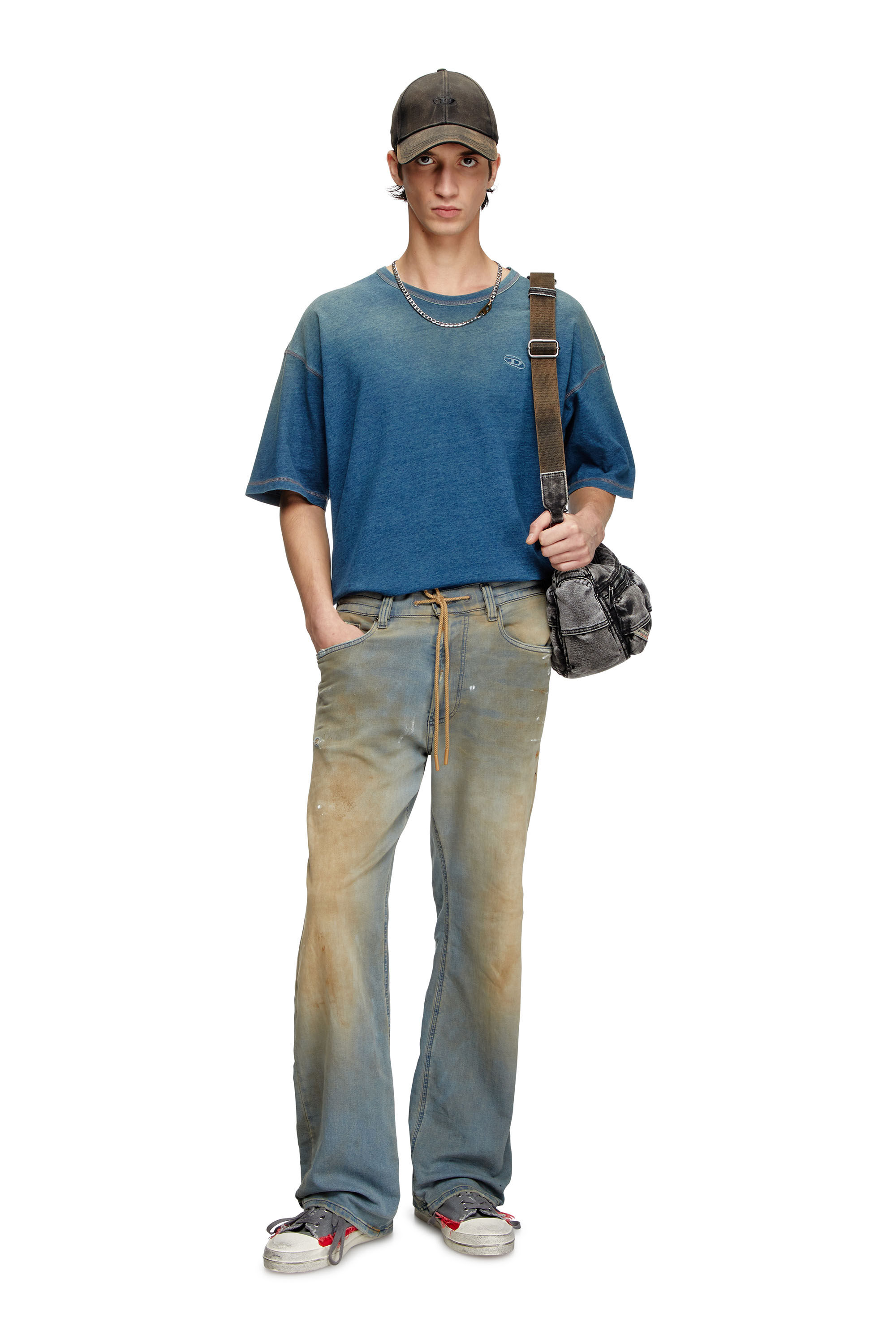 Diesel - T-BOXT-R11, T-shirt avec traitement par pulvérisation Homme in Bleu - 1
