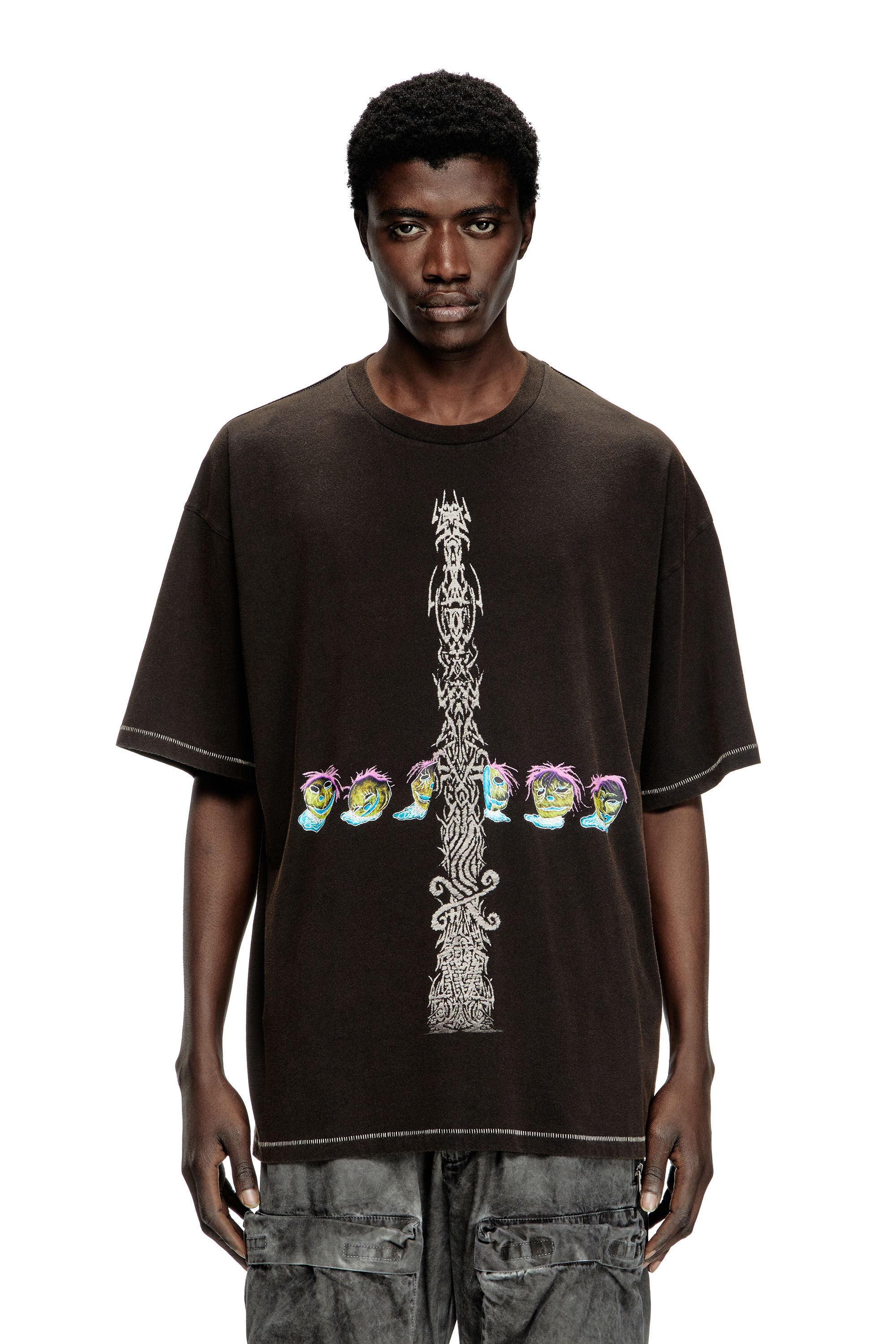 Diesel - T-BOXT-R4, T-shirt délavé à l'acide avec graphismes imprimés Homme in Noir - 3