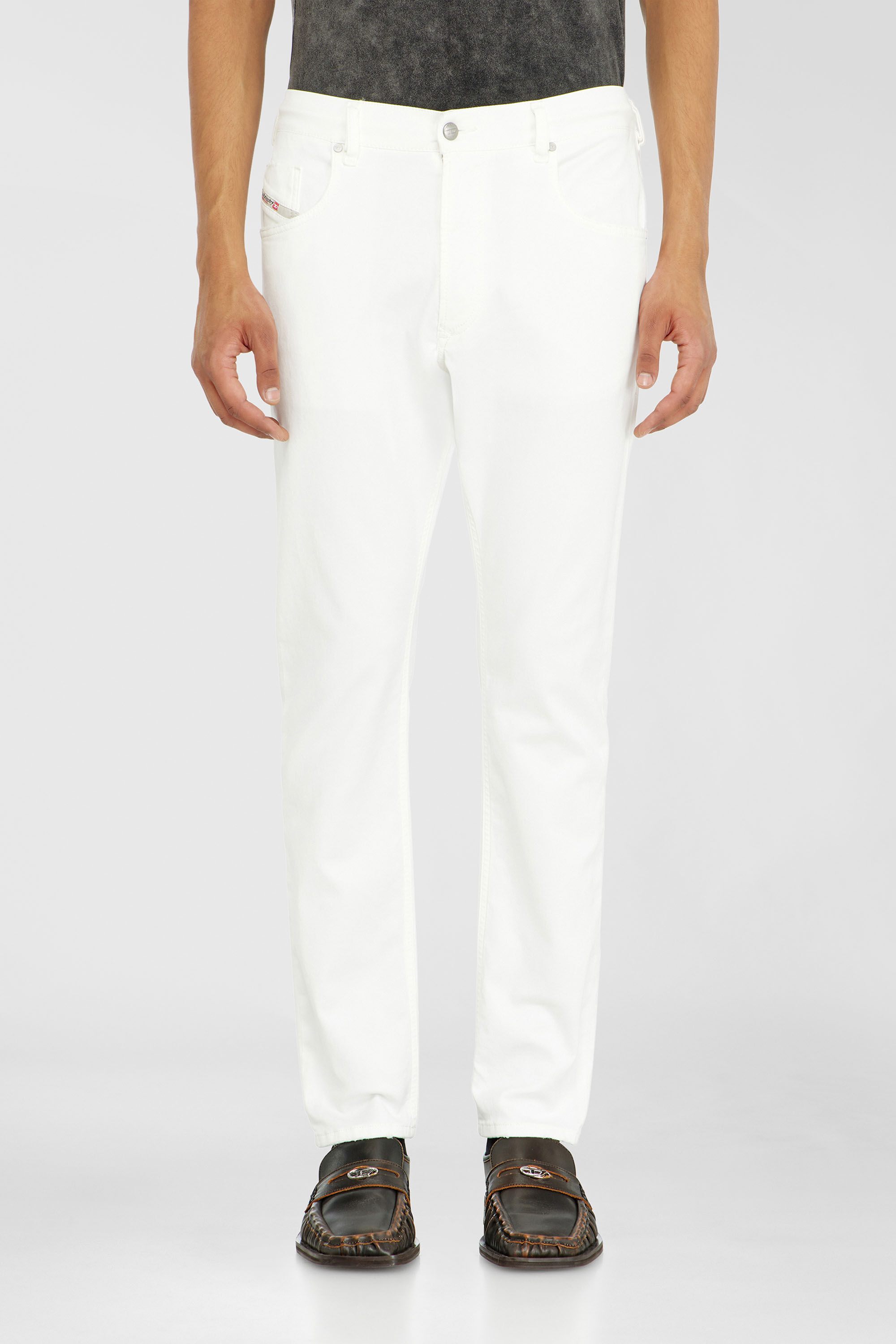 Diesel - Regular 2032 D-Krooley-BW Joggjeans&reg; 068HX Homme, Blanc - Image 2