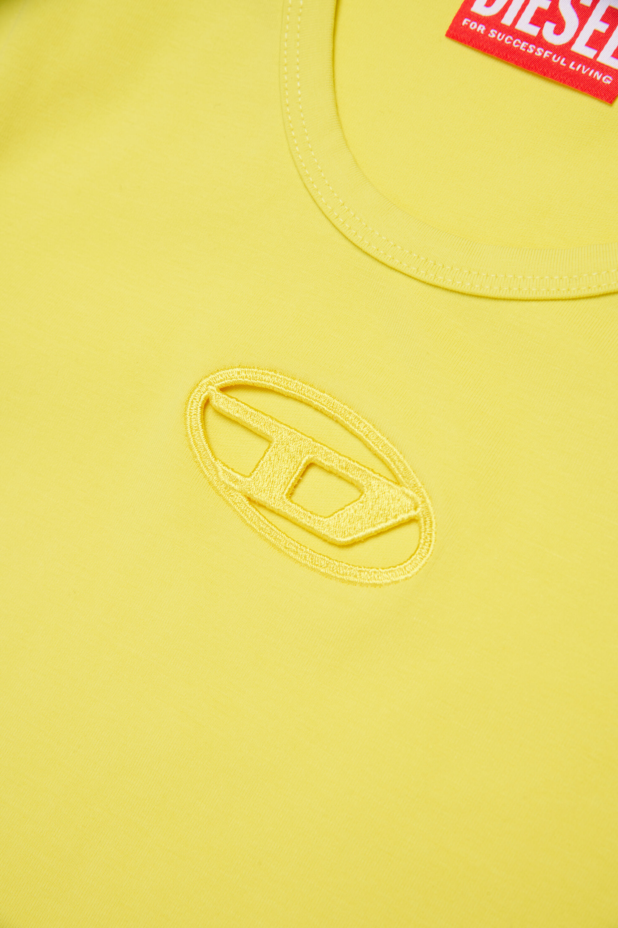 Diesel - TANGIE, T-shirt avec logo Oval D cut-out Femme in Jaune - 4