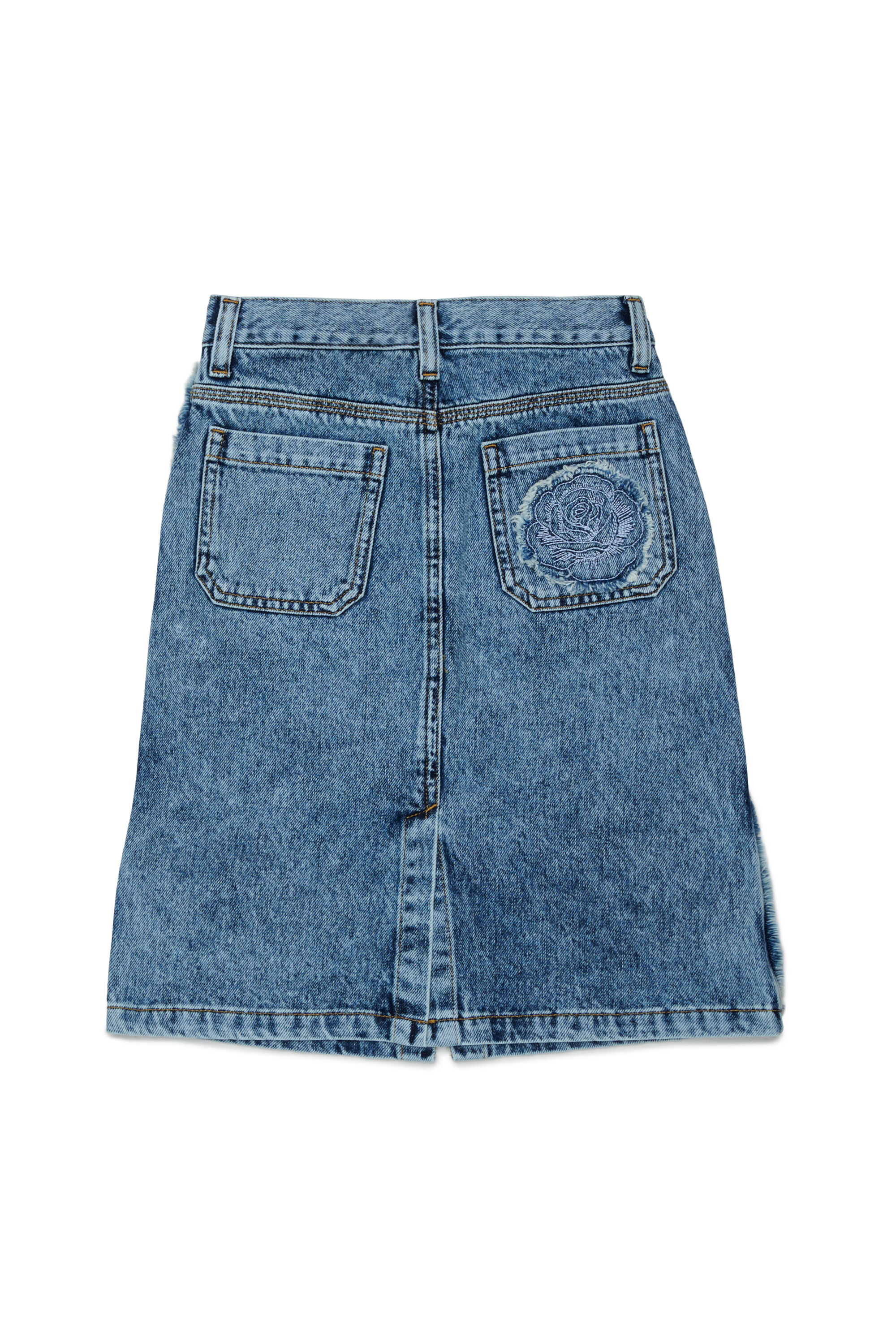 Diesel - GELKA, Jupe en denim effiloch&eacute; avec patch rose Femme in Bleu - 2