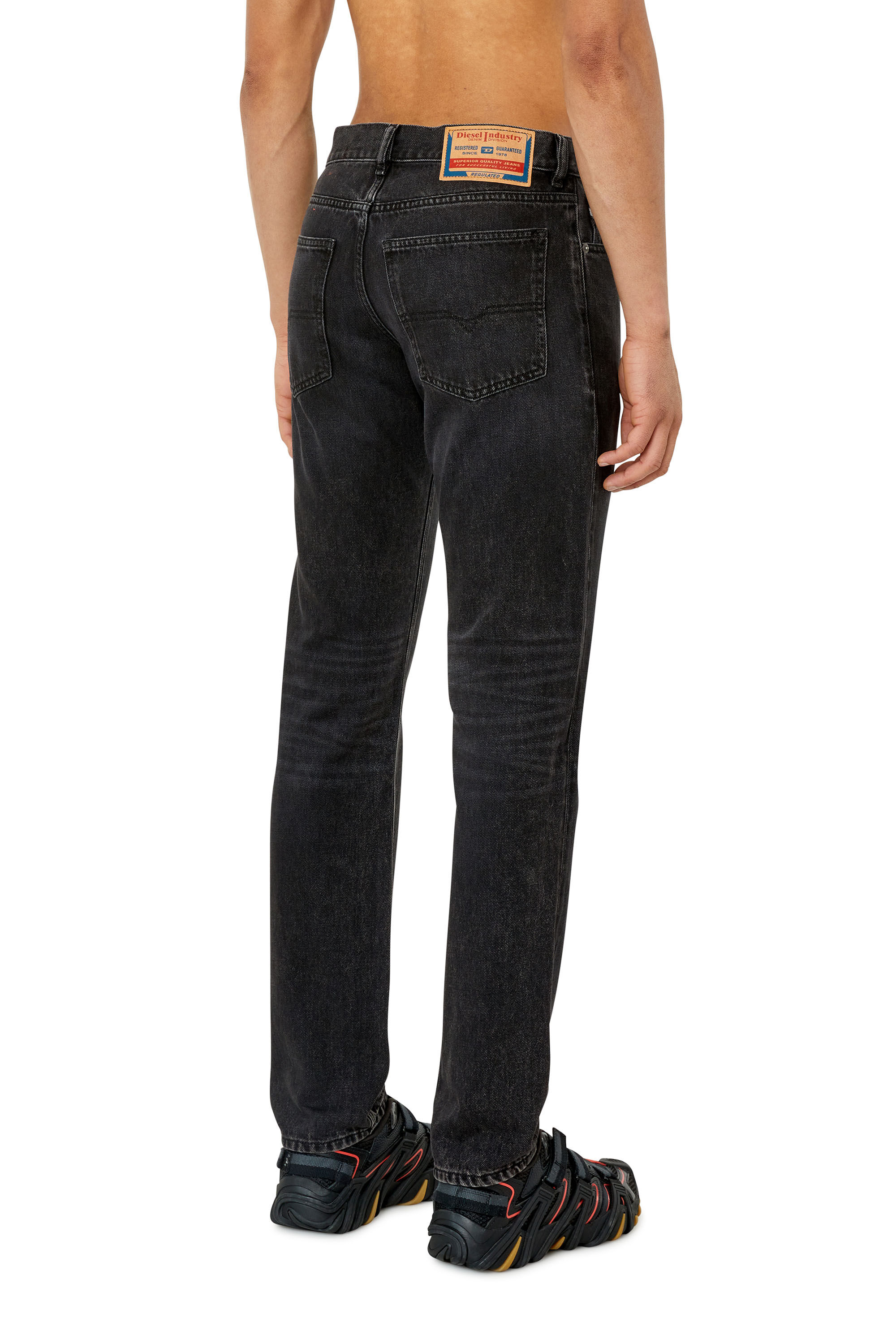 Diesel - 1995 D-Sark 09B88 Straight Jeans, Black/Dark grey - Image 4
