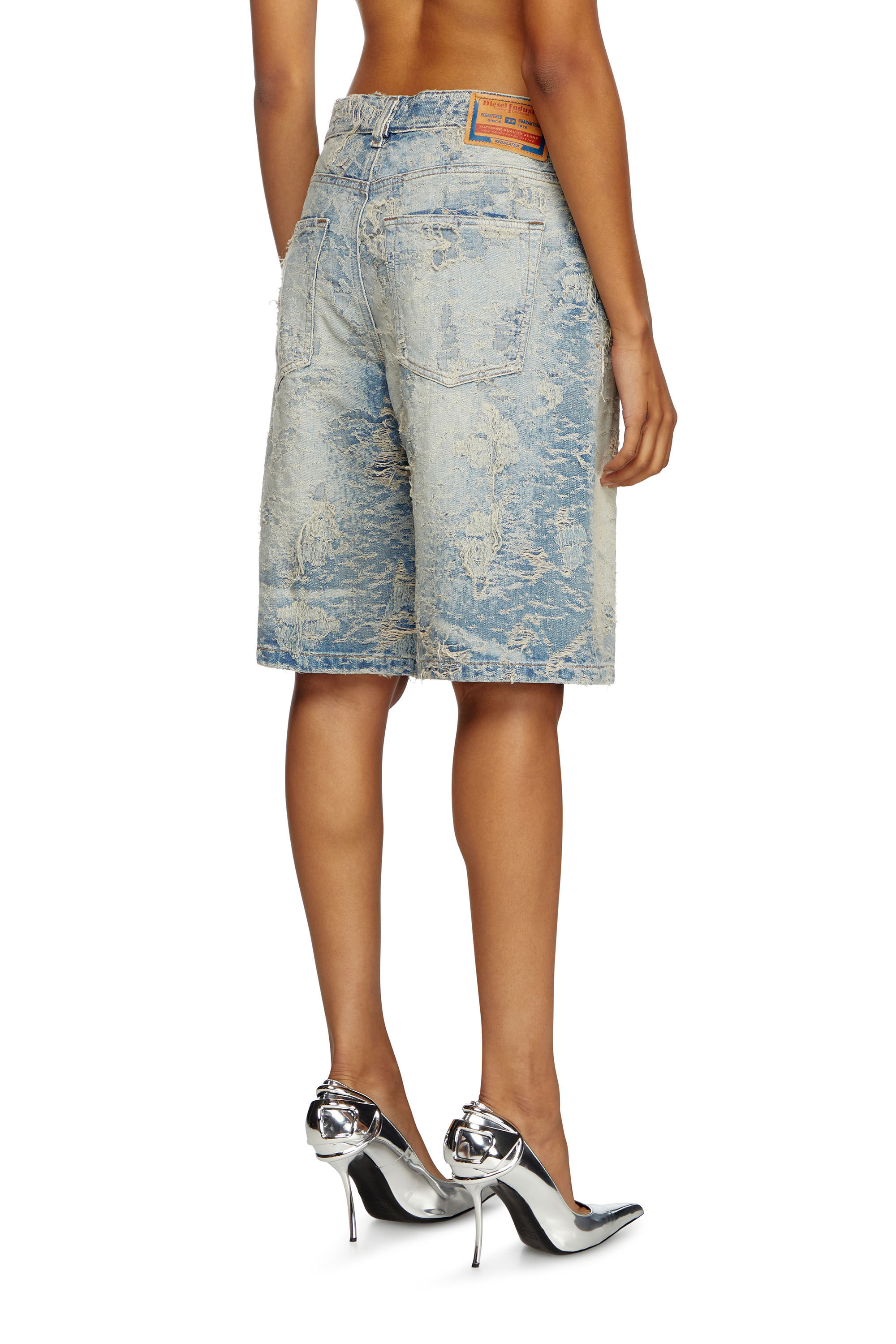 Diesel - DE-SIRE-SHORT-FSF, Short en denim jacquard effet sali Femme in Bleu - 4