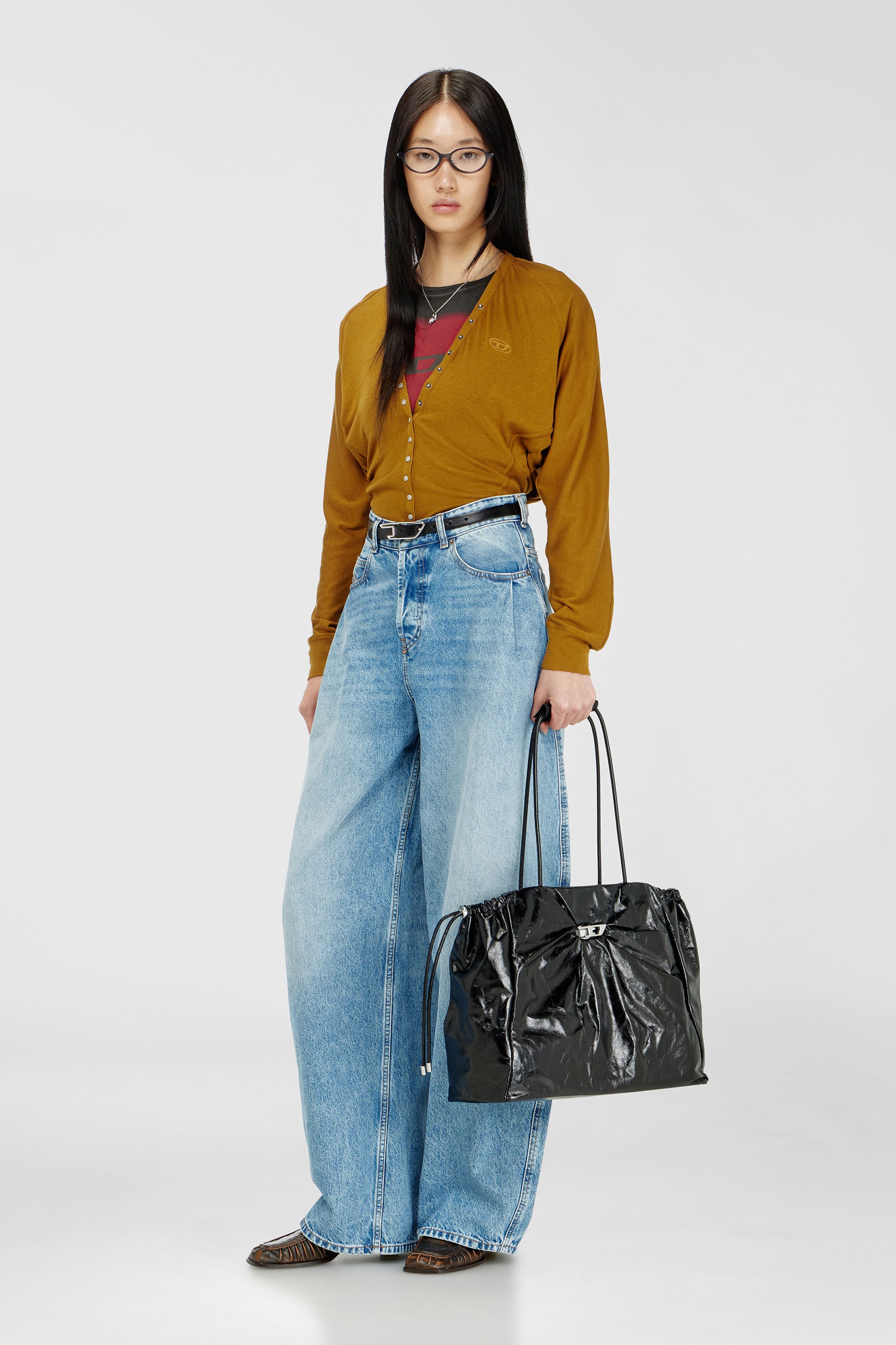 Diesel - SCRUNCH-D TOTE E/W, Scrunch-D - Sac cabas en cuir brillant effet froiss&eacute; Femme in Noir - 1
