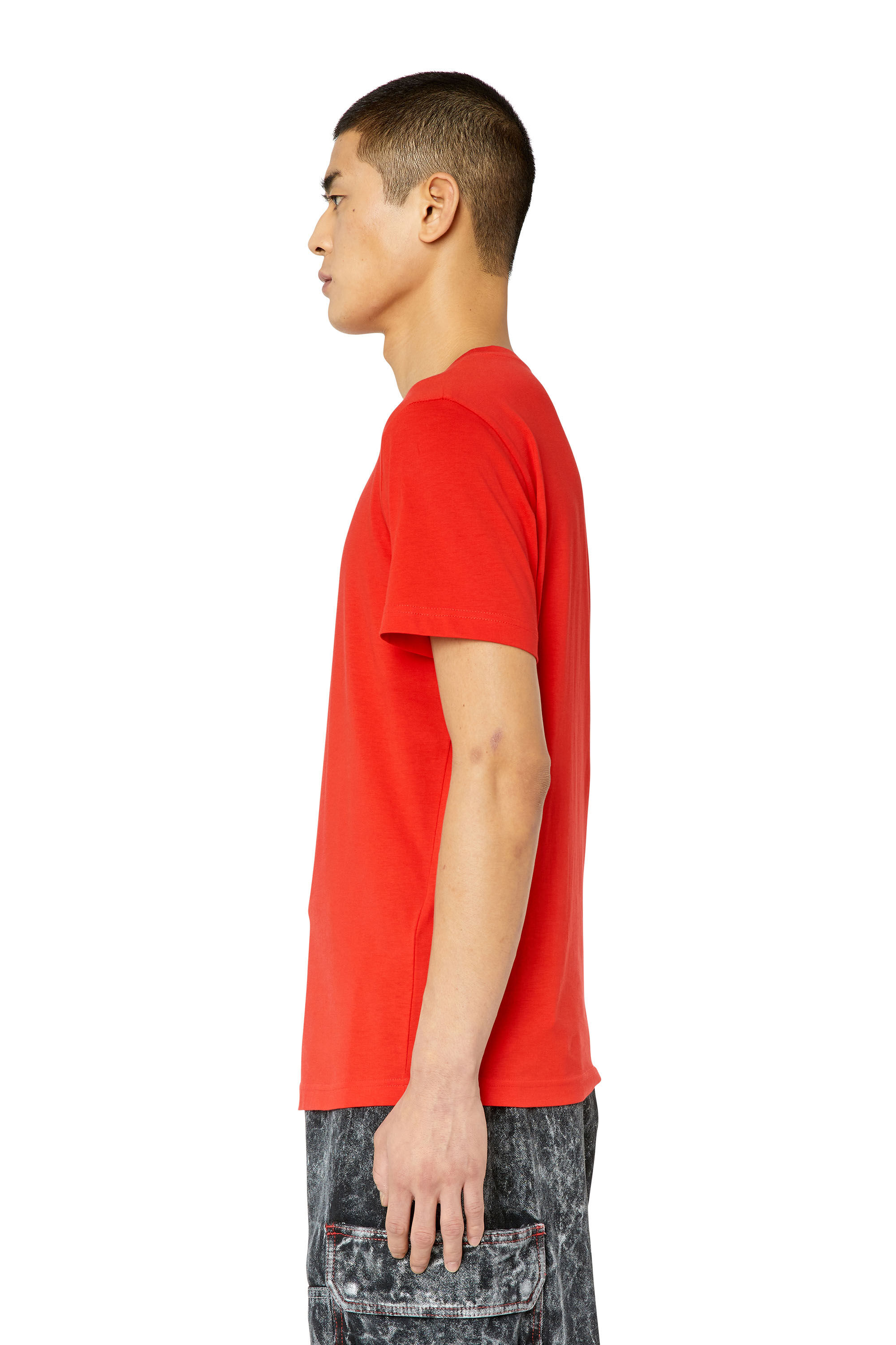 Diesel - T-DIEGOR-D, Homme T-shirt avec empiècement D in Rouge - Image 5