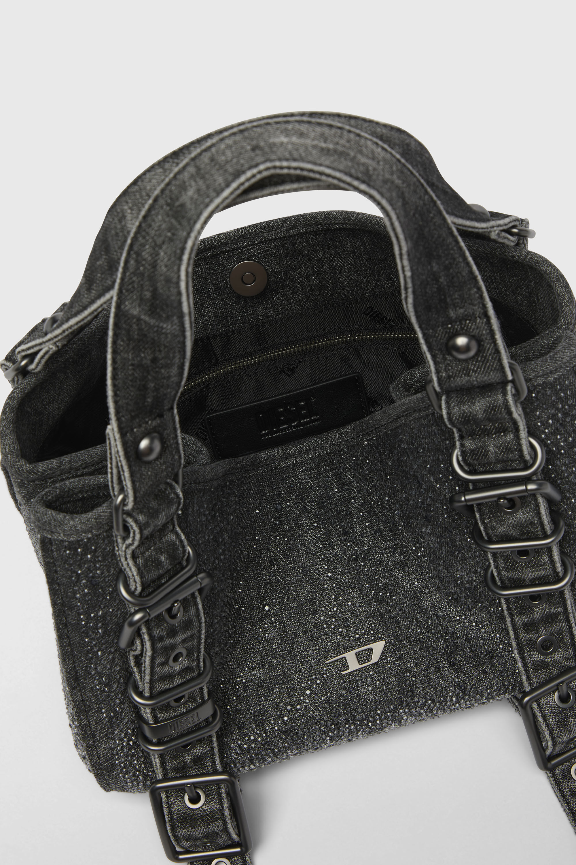 Diesel - D-ONE TOPHANDLE S, D-One-Sac small &agrave; poign&eacute;e sup&eacute;rieure en denim solaris&eacute; orn&eacute; de cristaux Femme in Noir - 3