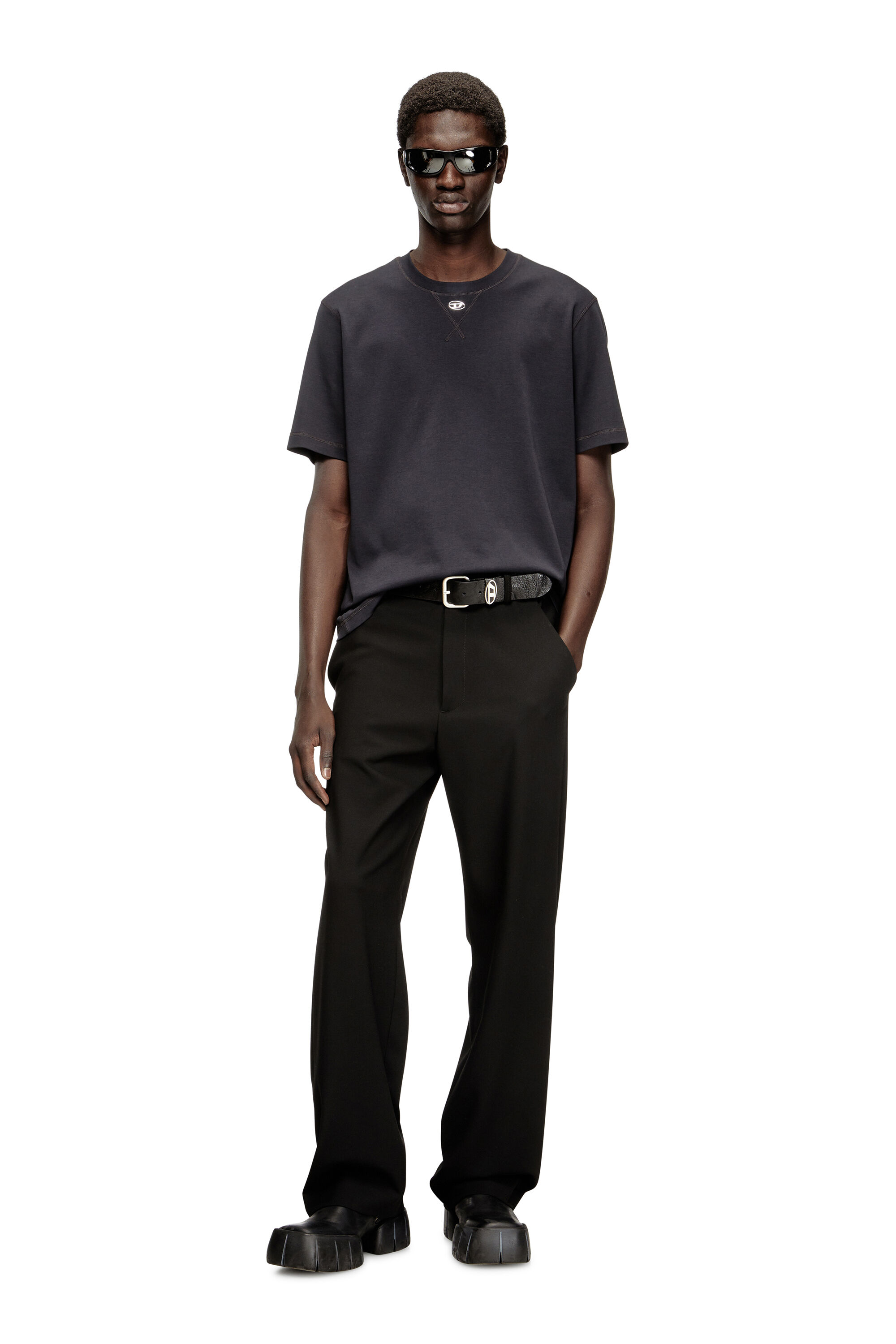 Diesel - T-MADJUST-TR, T-shirt régulière avec col rond et Oval D Homme in Gris - 6