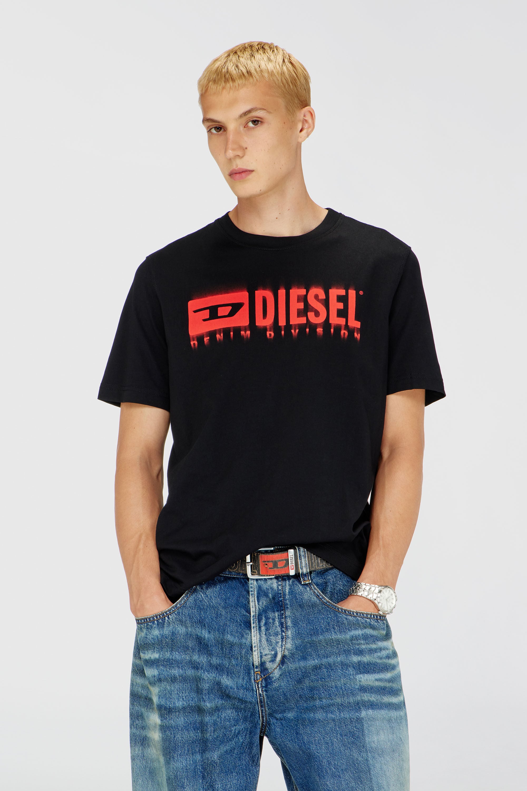 Diesel - T-ADJUST-Q7, T-shirt avec logo Diesel effet flou Homme in Noir - 3