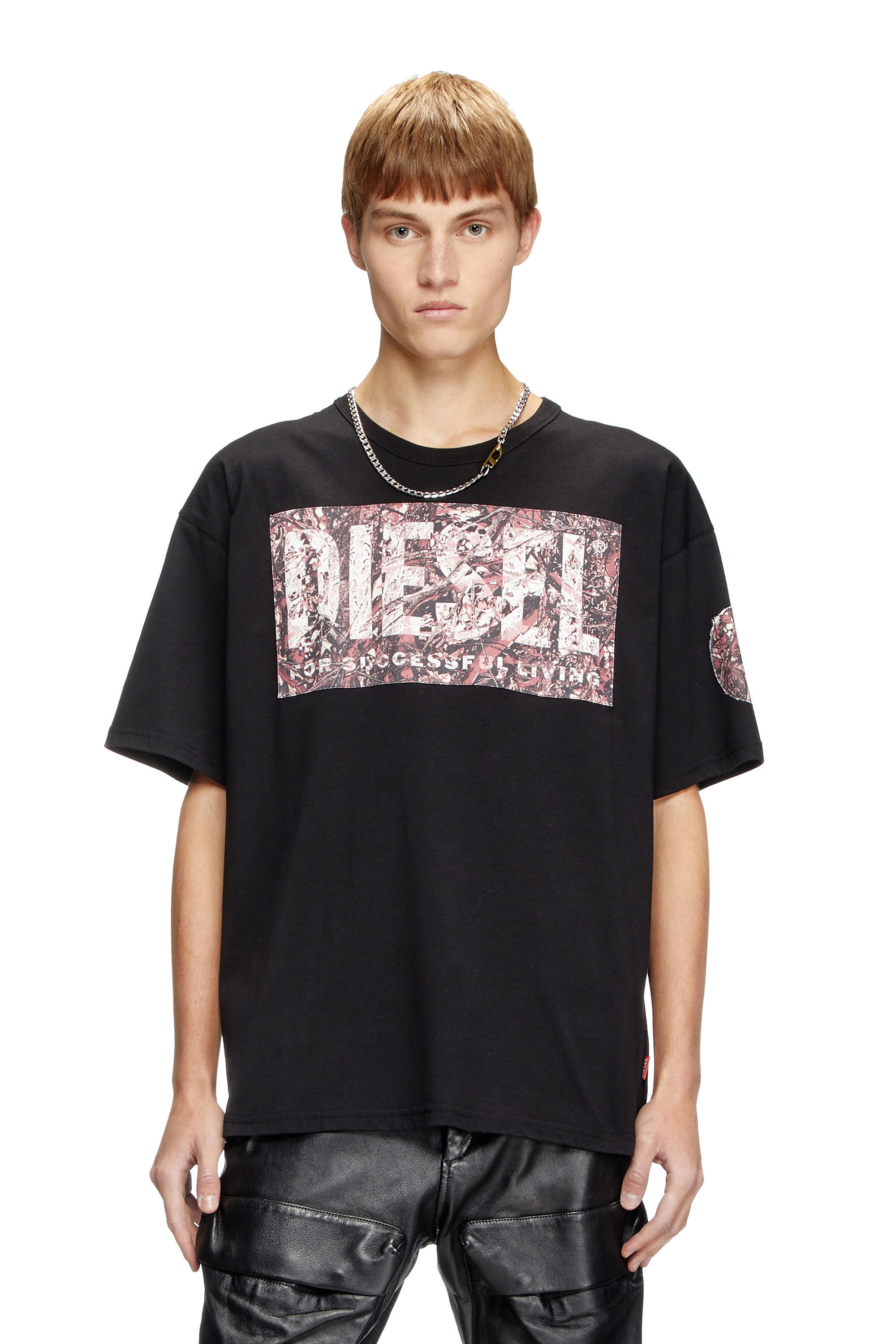 Diesel - T-BOXT-R22, T-shirt avec maxi empiècement en gabardine Homme in Noir - 3
