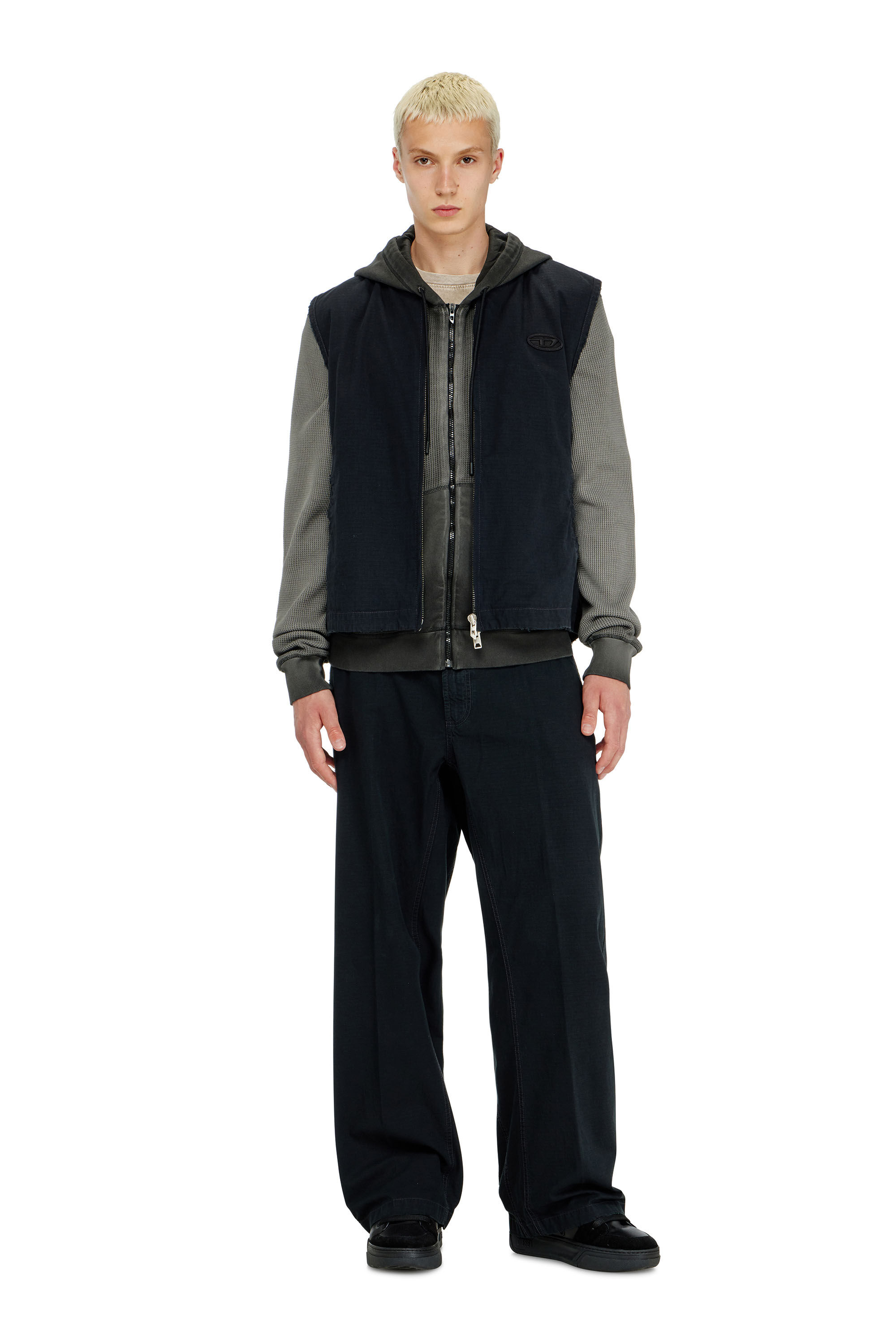Diesel - J-TYPE-CO-SL, Gilet en coton ripstop avec patch Oval D Homme in Noir - 1